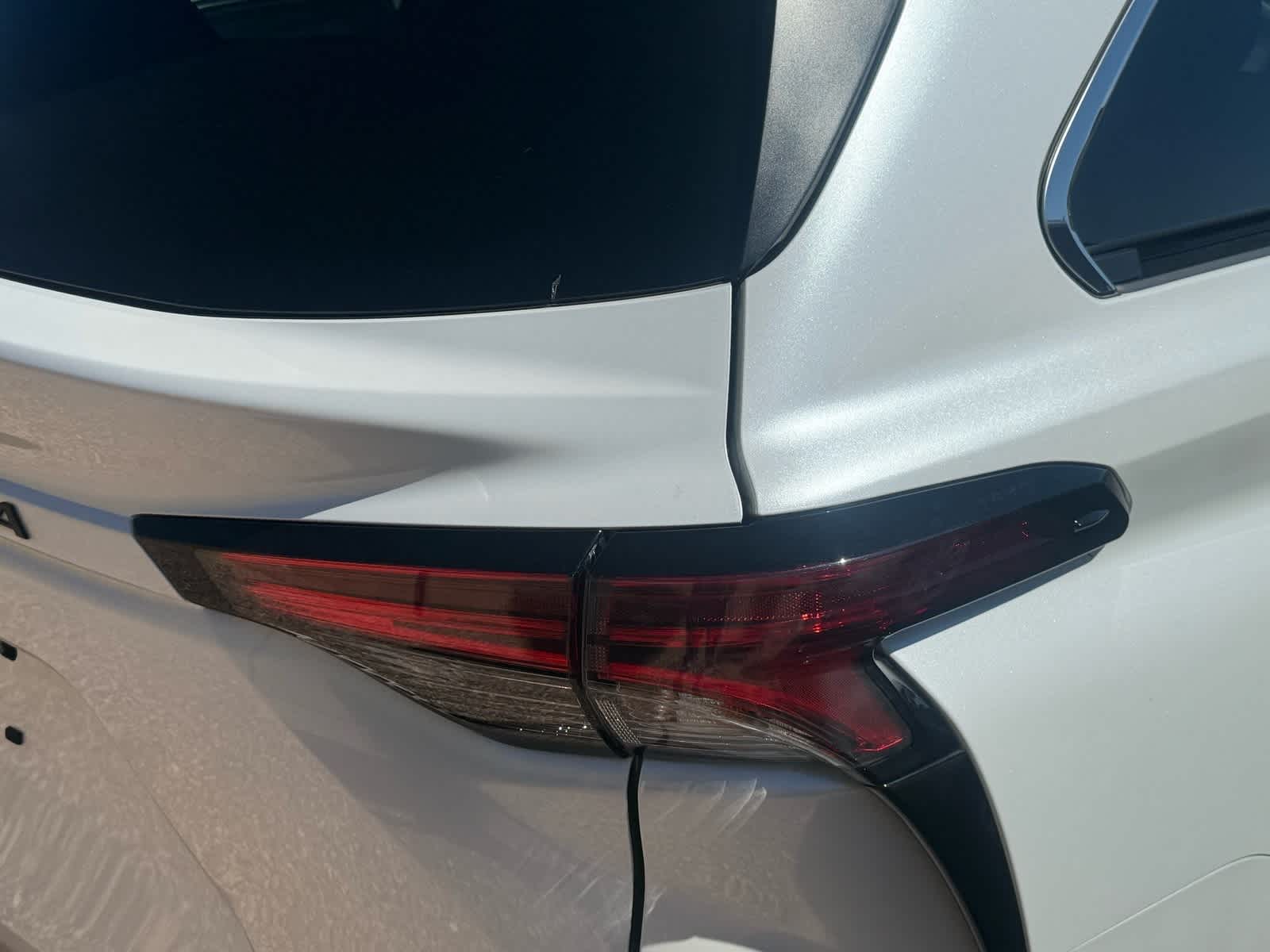Thumbnail: 2022 Toyota Sienna - 17