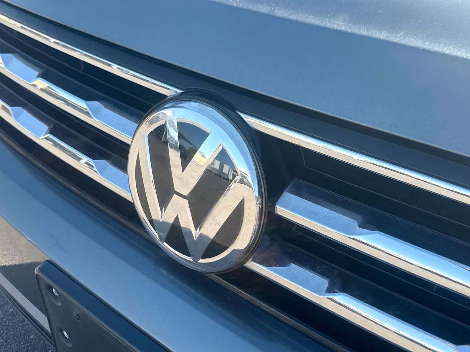 Thumbnail: 2020 Volkswagen Tiguan - 32