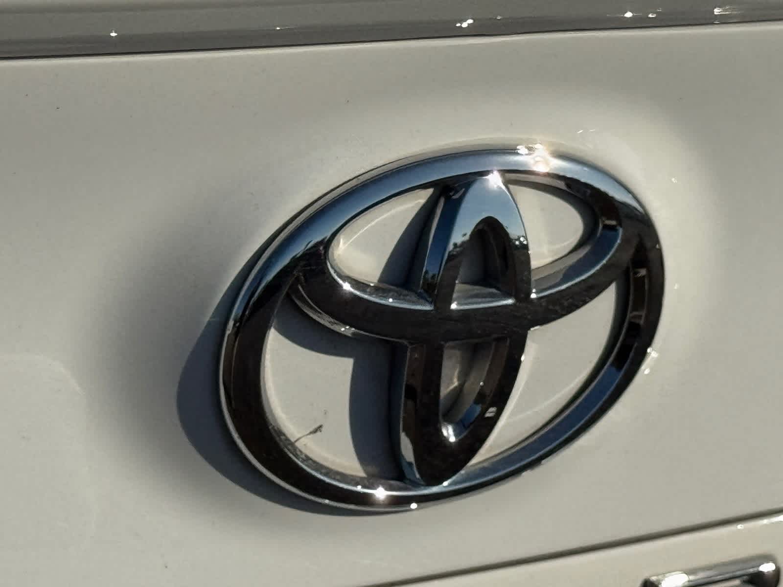 Thumbnail: 2019 Toyota Camry - 9