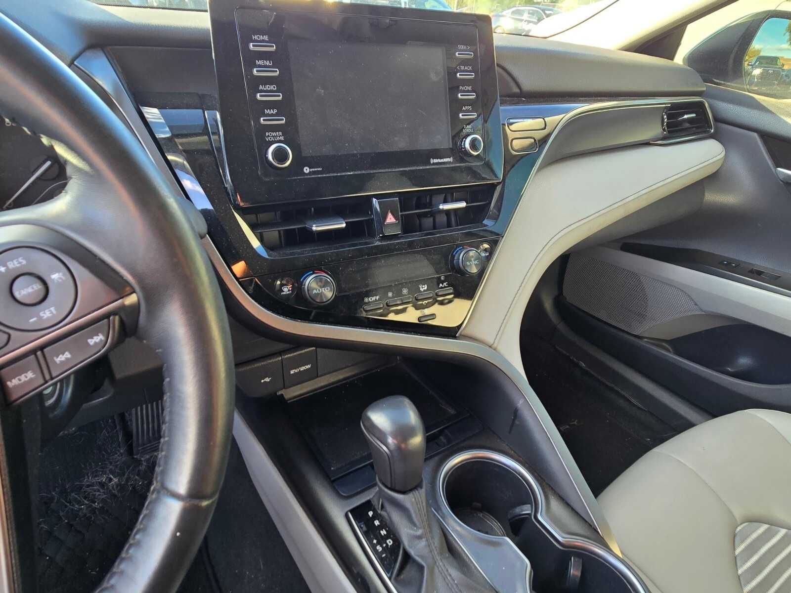 Thumbnail: 2022 Toyota Camry - 7