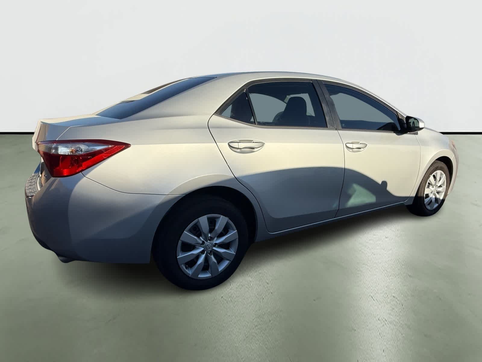 Thumbnail: 2015 Toyota Corolla - 4