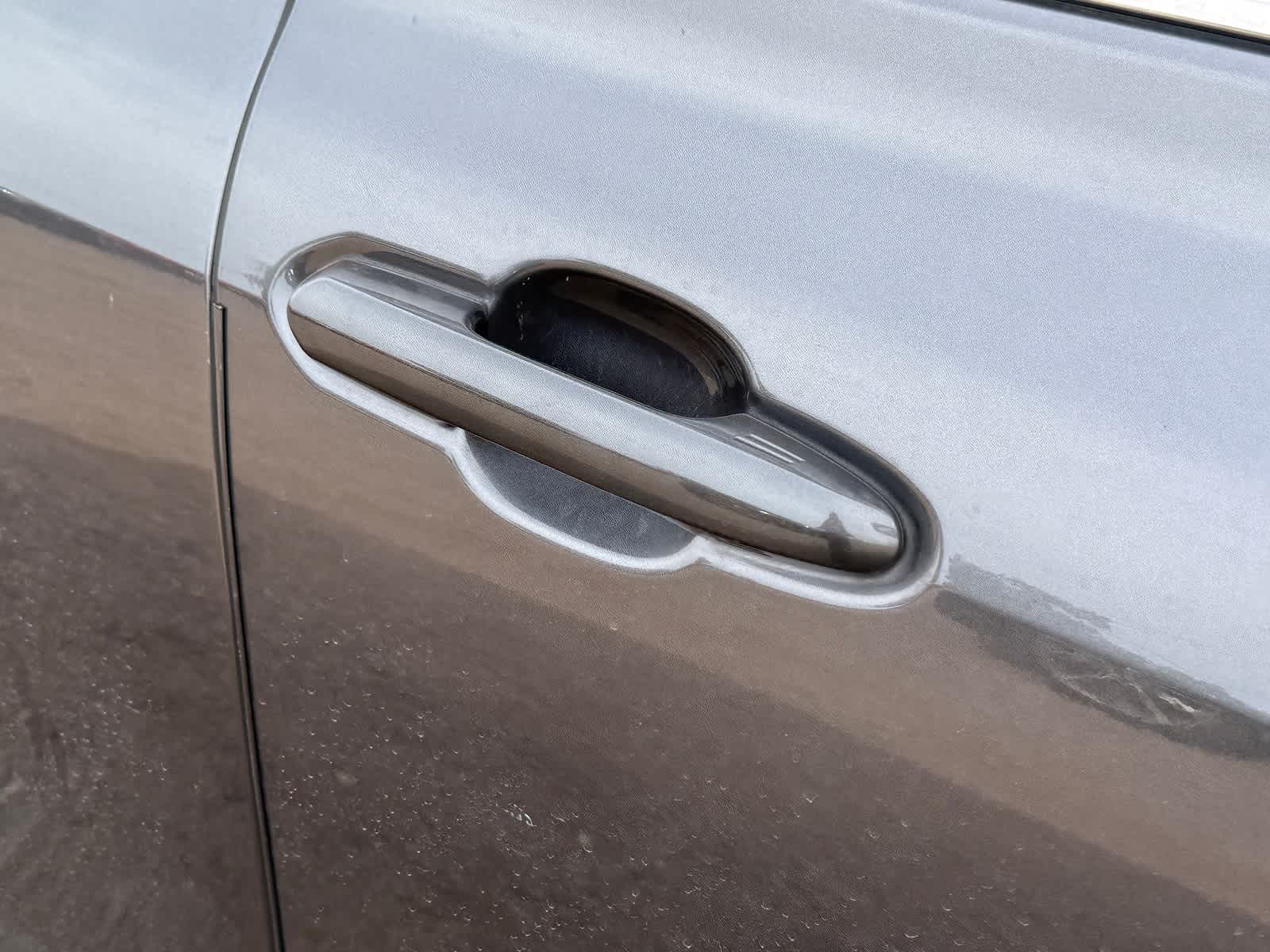 Thumbnail: 2023 Toyota Highlander - 6