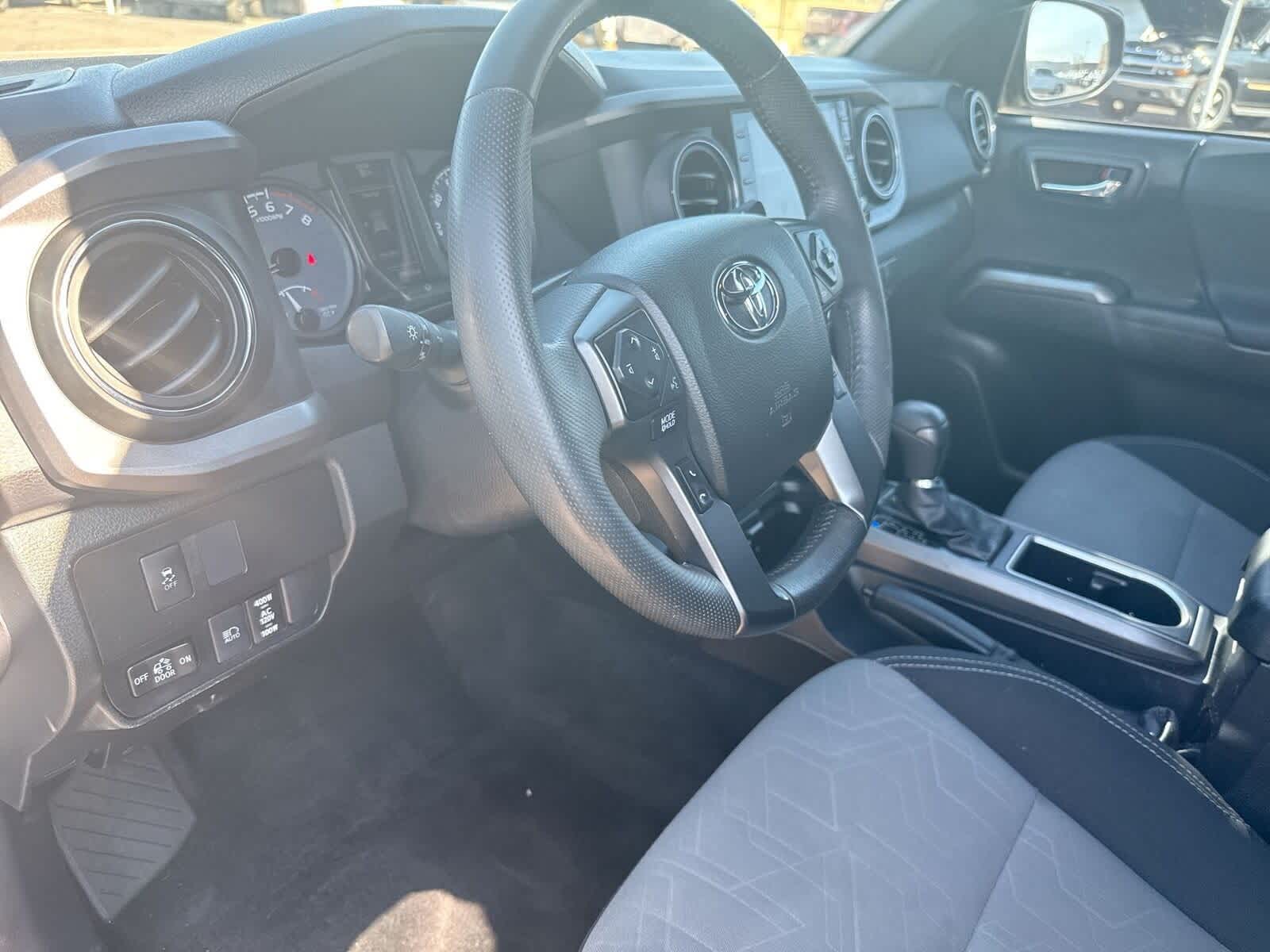 Thumbnail: 2021 Toyota Tacoma - 16