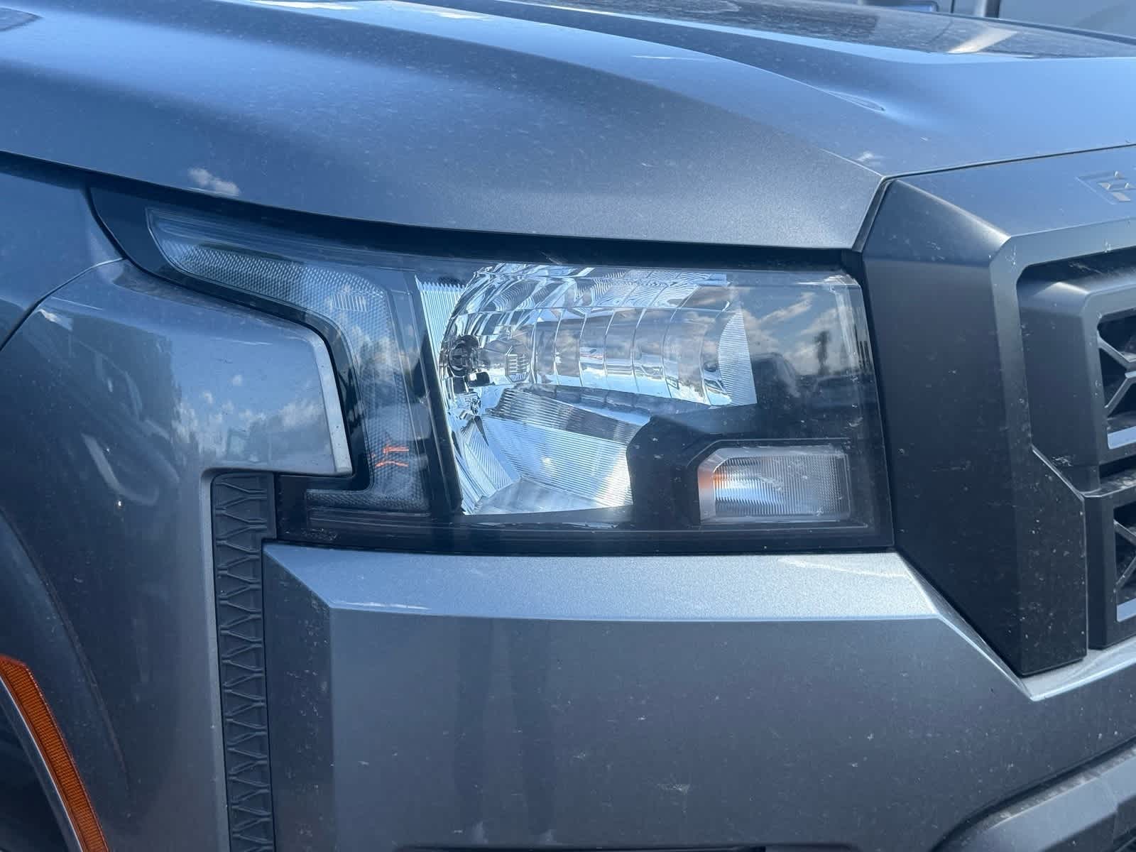 Thumbnail: 2022 Nissan Frontier - 17