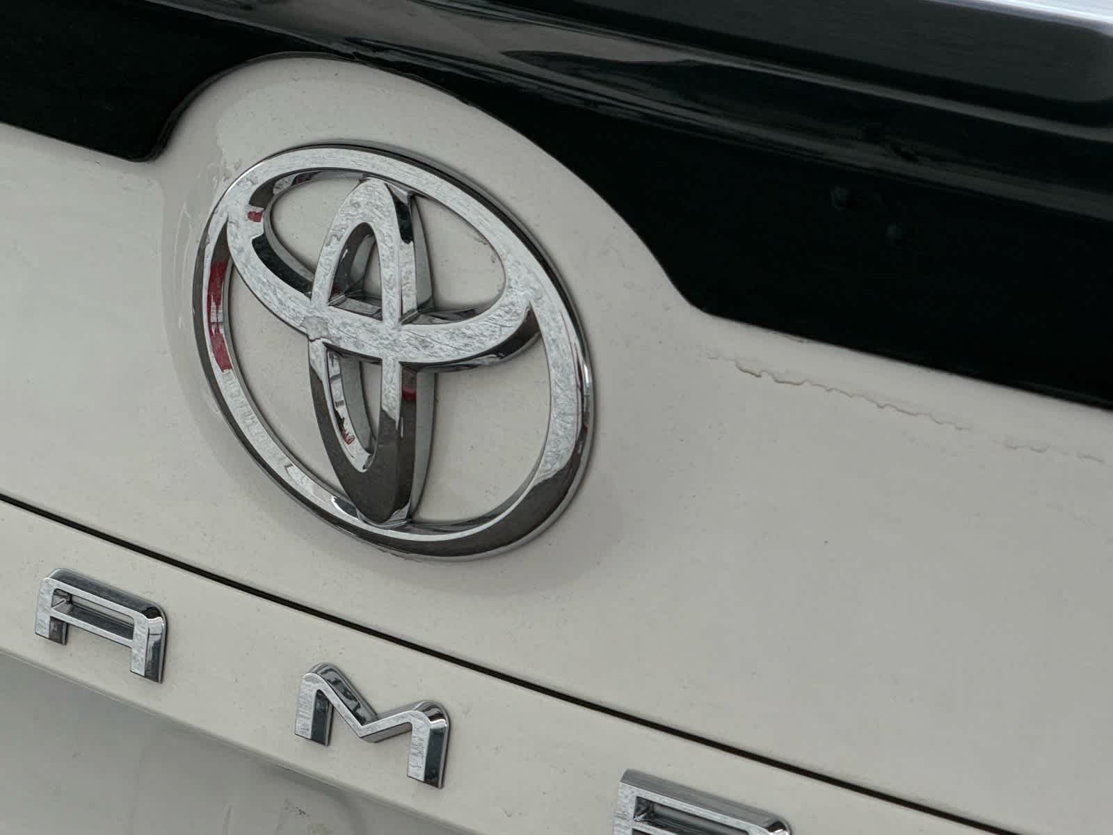 Thumbnail: 2023 Toyota Camry - 16