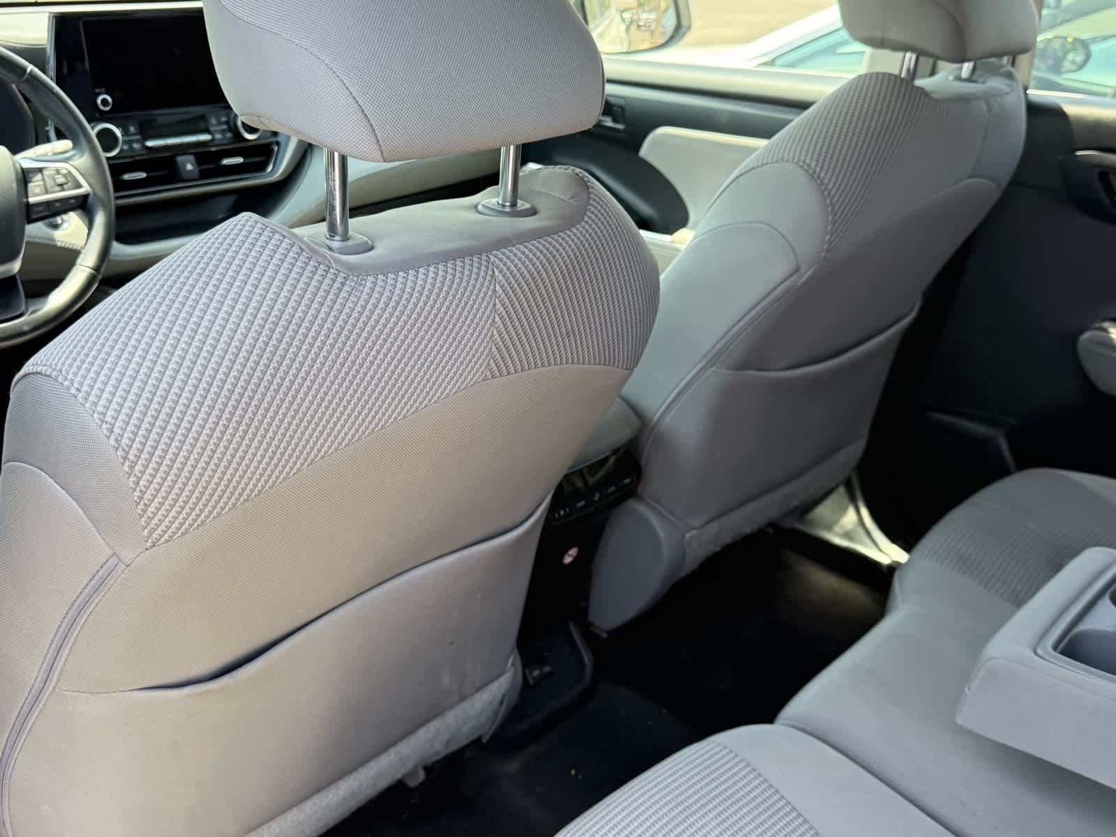 2023 Toyota Highlander LE 9
