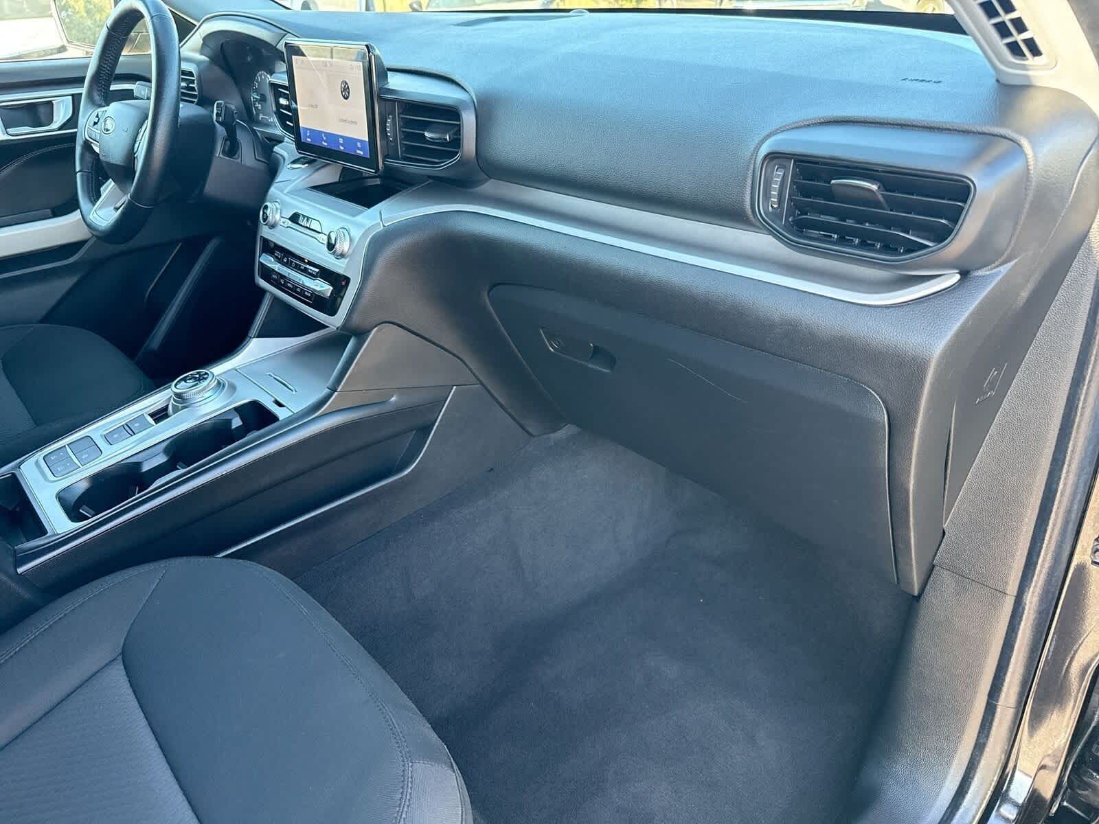 Thumbnail: 2022 Ford Explorer - 10