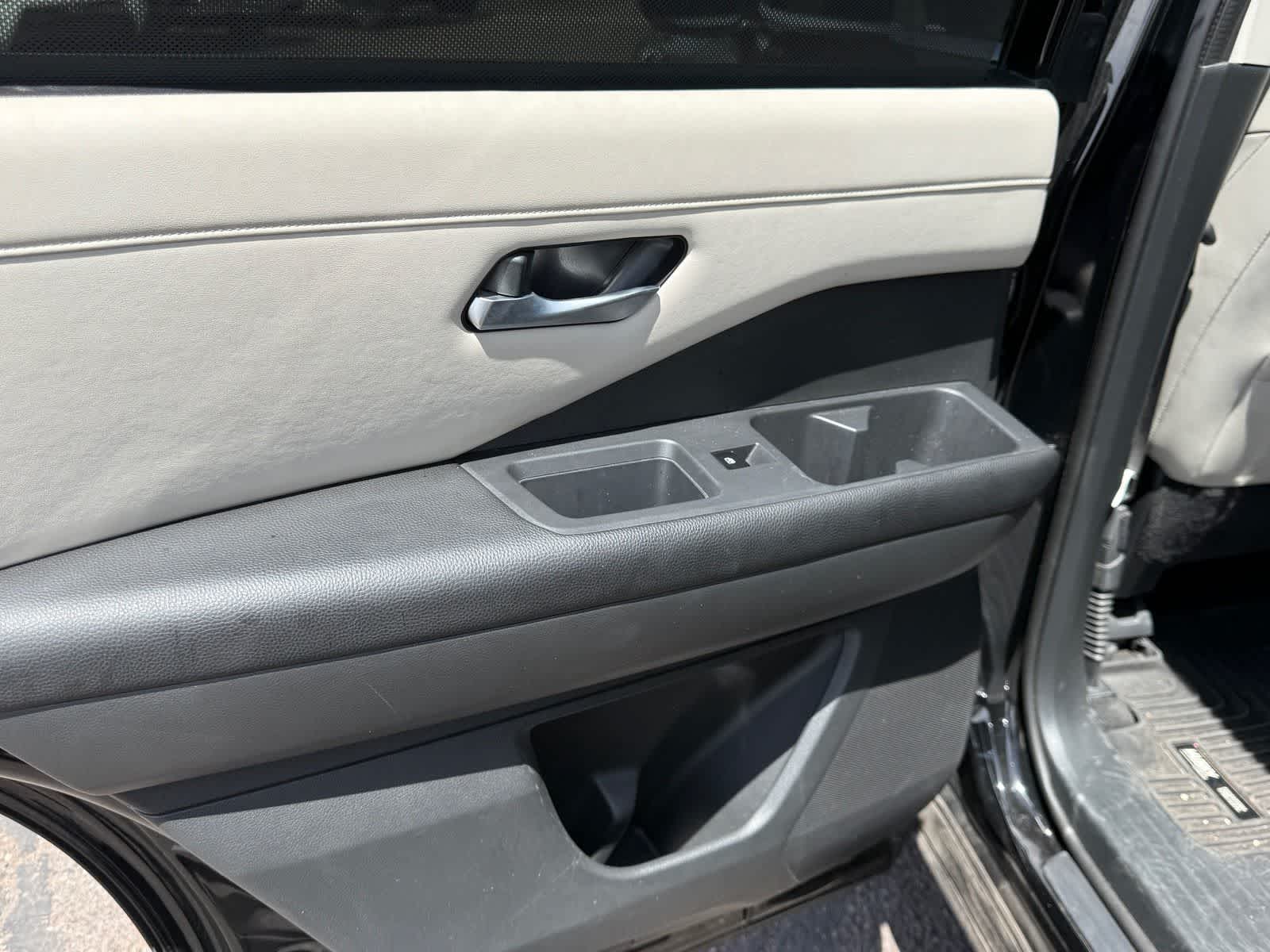 Thumbnail: 2022 Nissan Pathfinder - 11