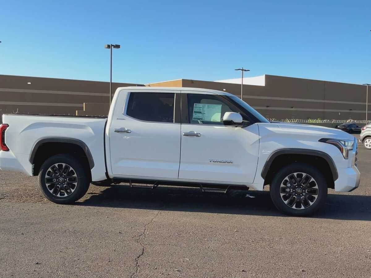 Thumbnail: 2025 Toyota Tundra - 9