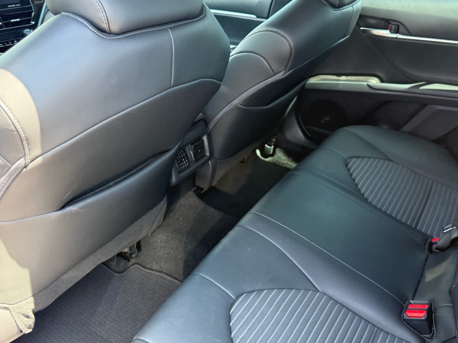 2022 Toyota Camry SE 9