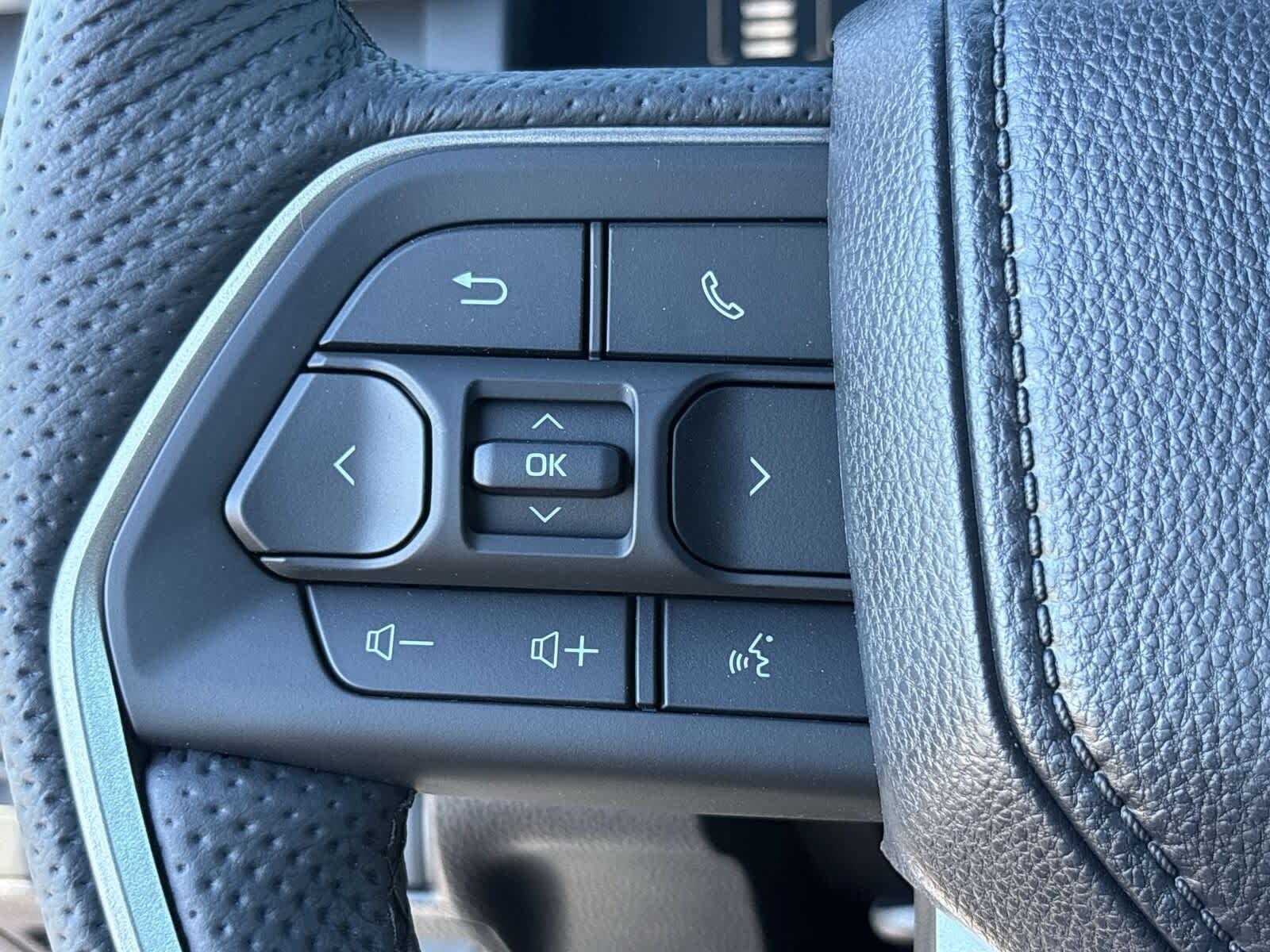 Thumbnail: 2025 Toyota Tacoma - 28