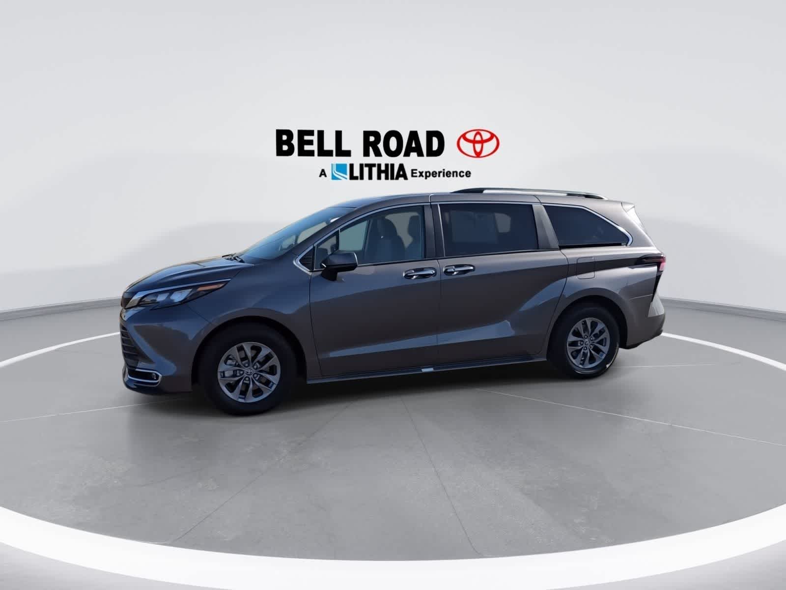 Thumbnail: 2024 Toyota Sienna - 4