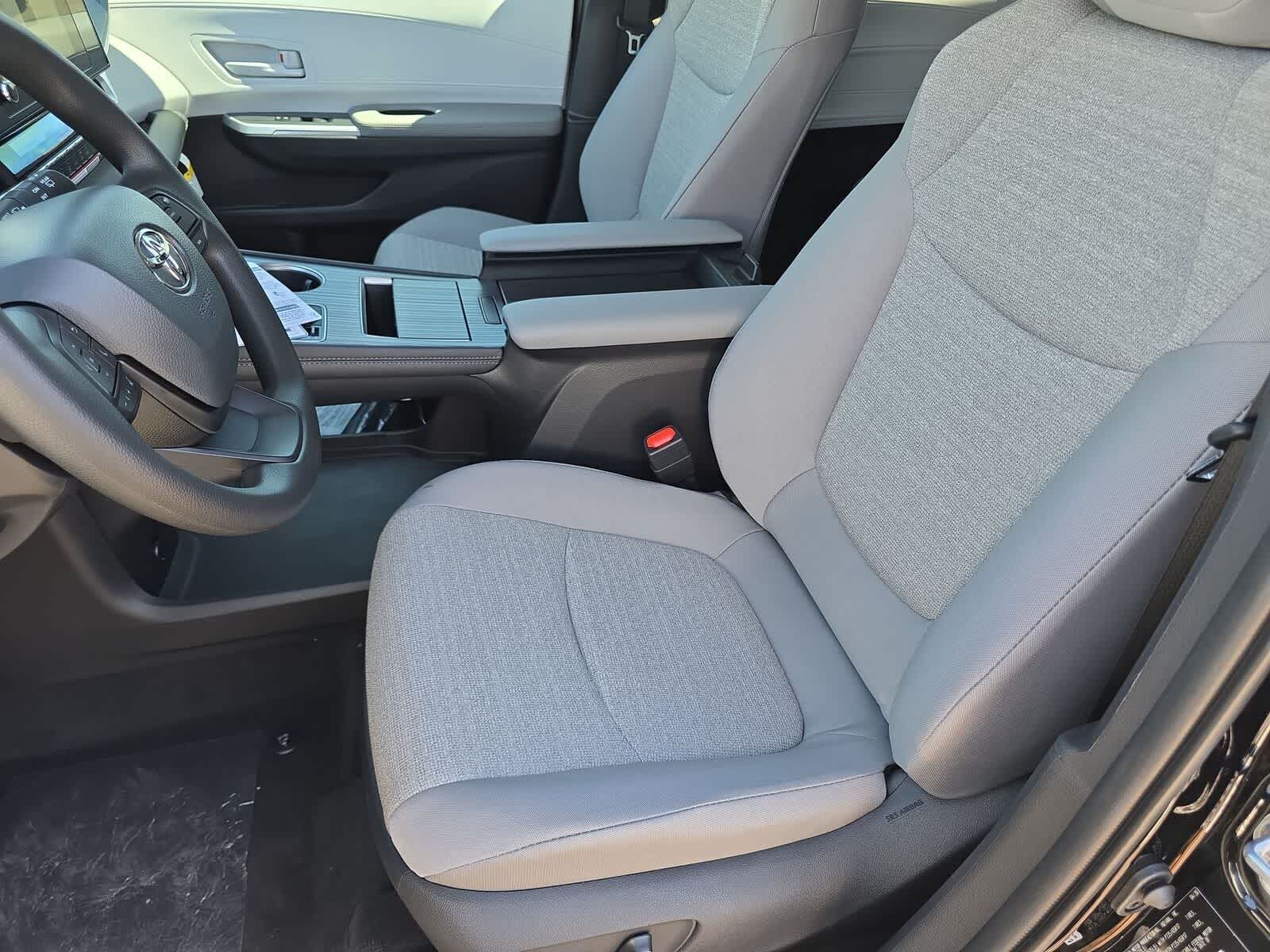 Thumbnail: 2026 Toyota Sienna - 17