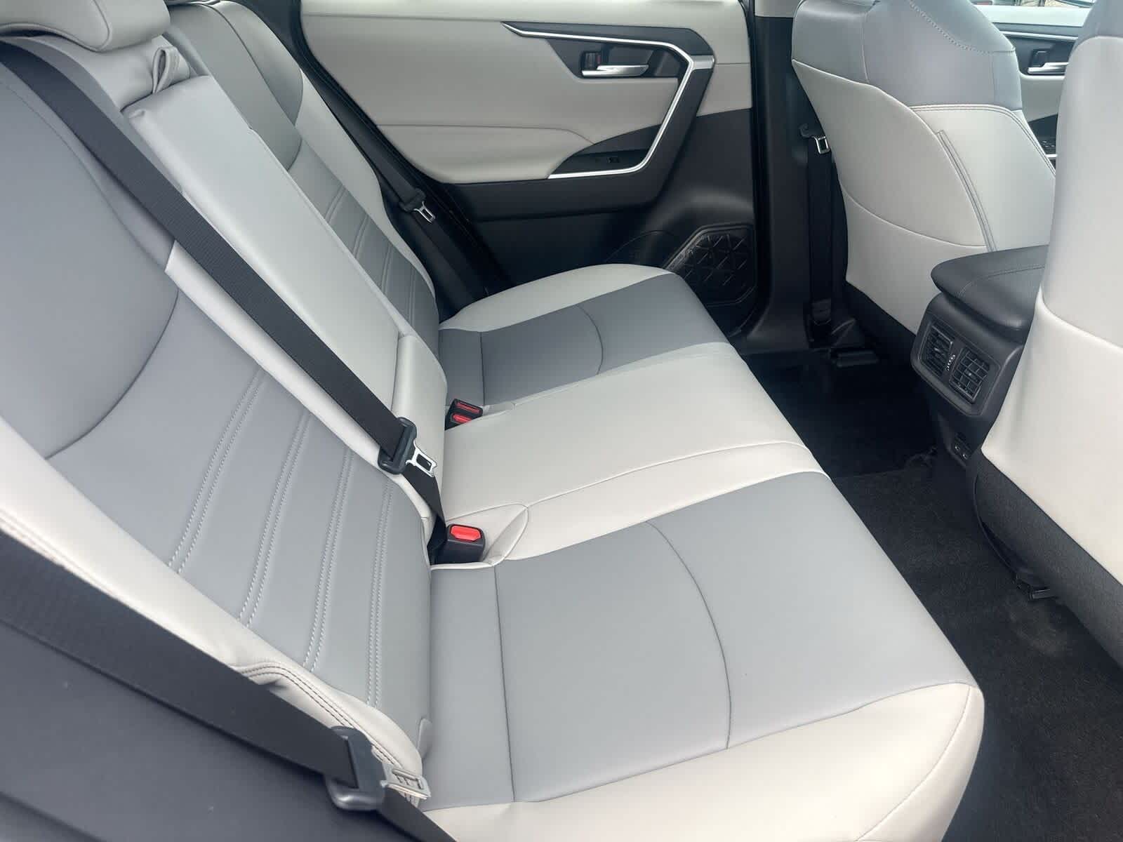 Thumbnail: 2025 Toyota RAV4 - 13