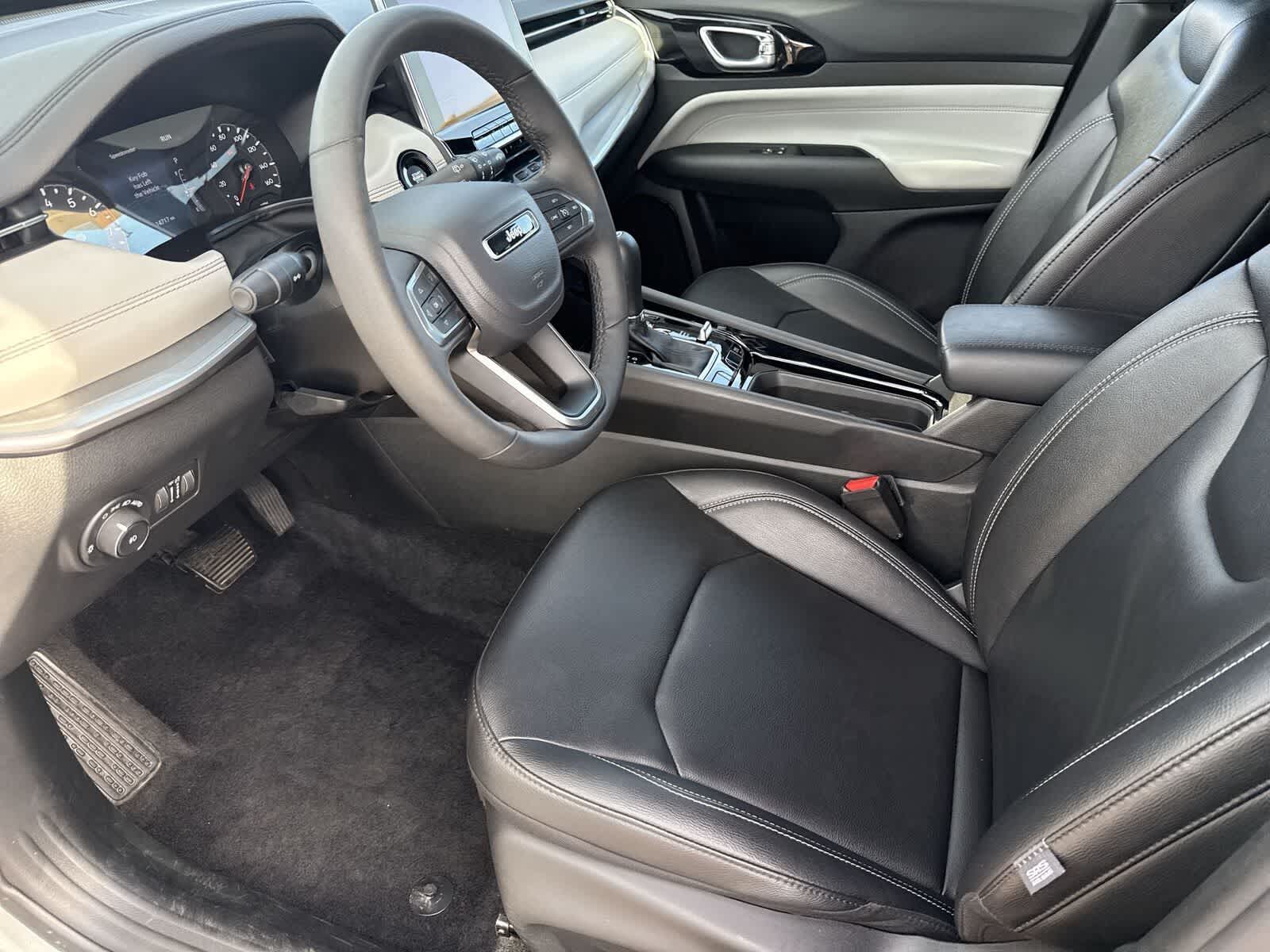 Thumbnail: 2025 Jeep Compass - 17