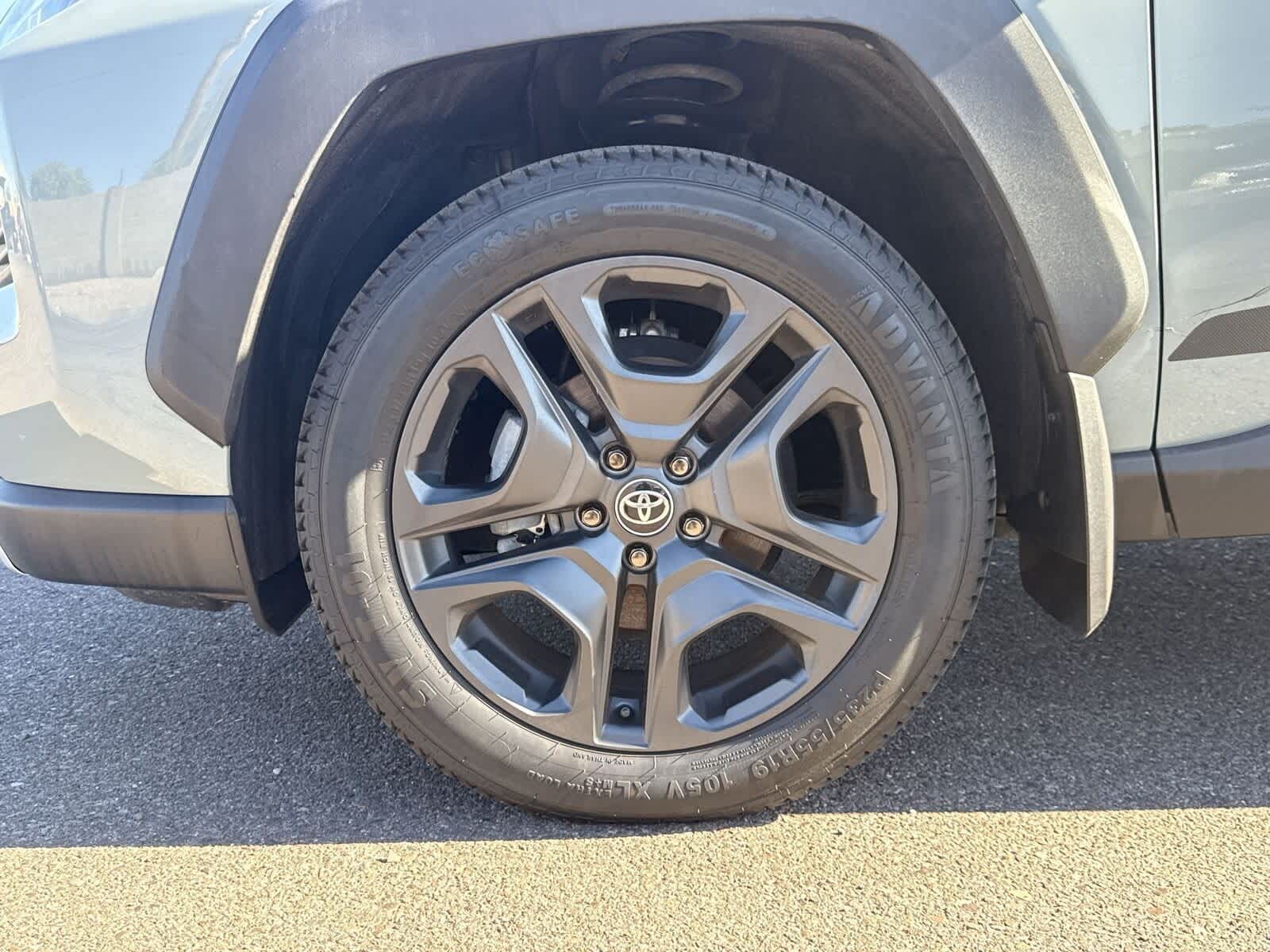 Thumbnail: 2022 Toyota RAV4 - 9