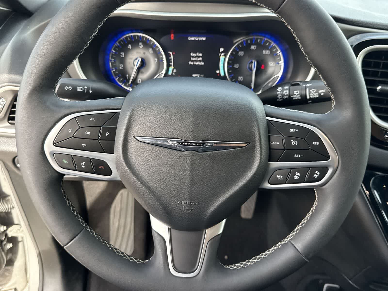 Thumbnail: 2025 Chrysler Pacifica - 26