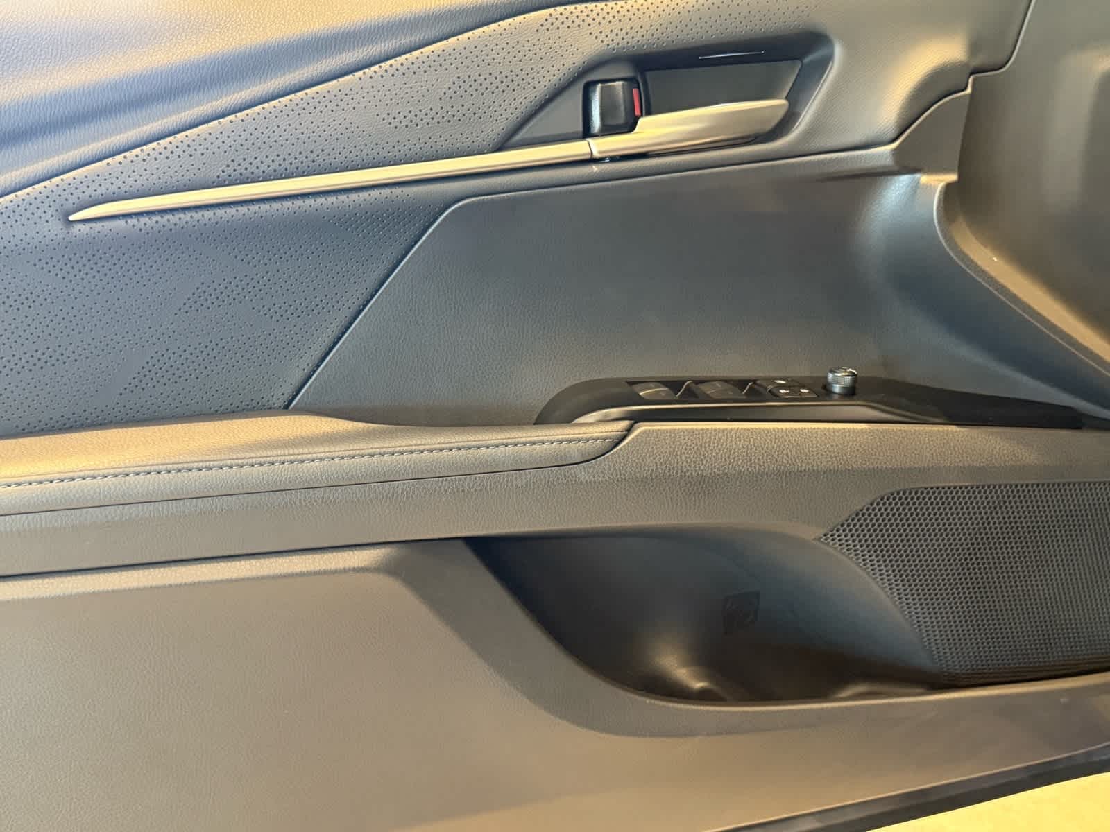 Thumbnail: 2025 Toyota Camry - 12