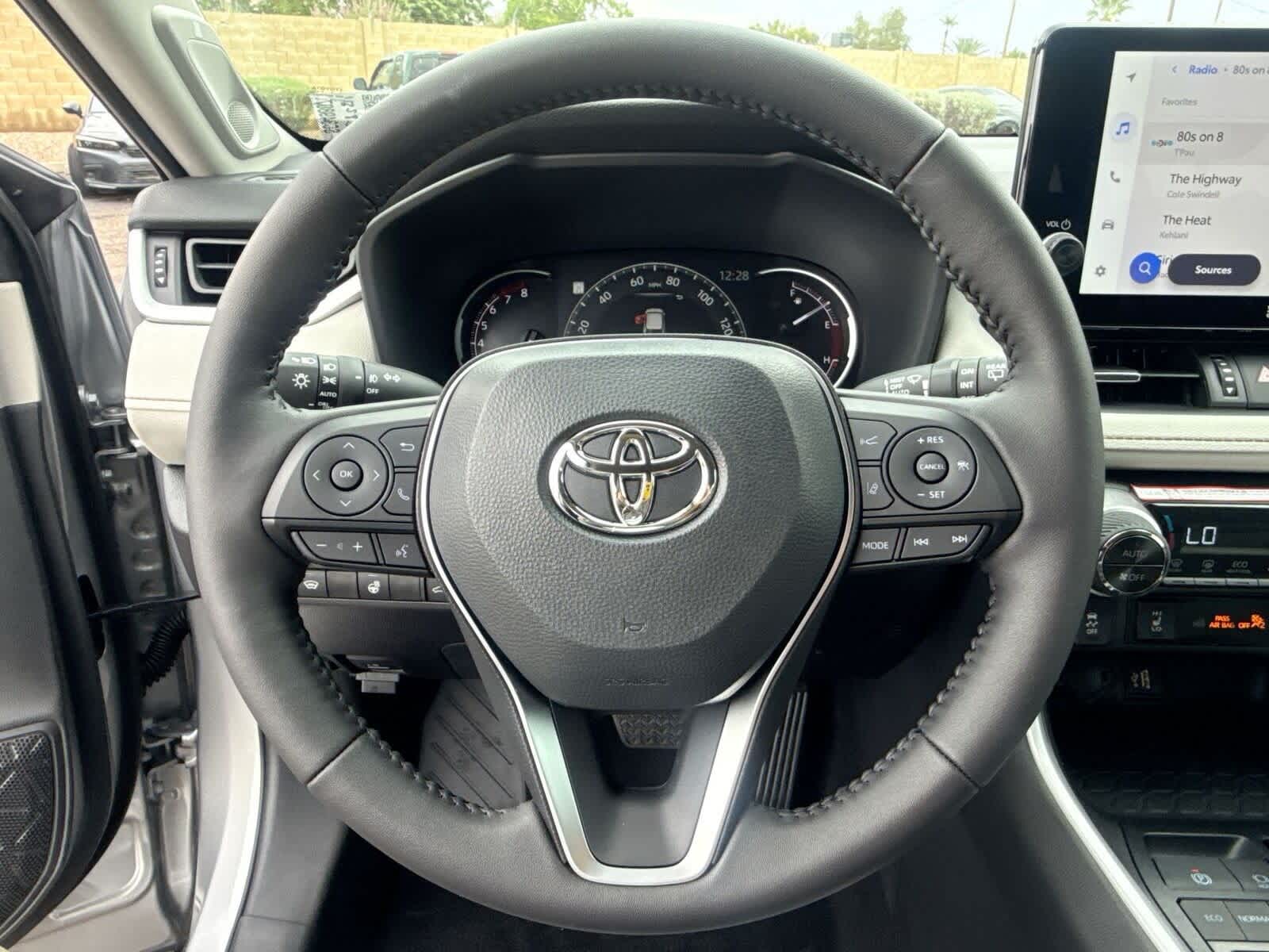 Thumbnail: 2025 Toyota RAV4 - 26