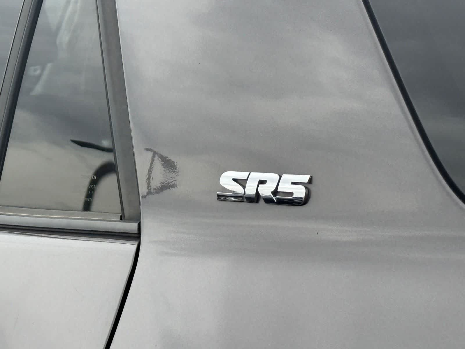 Thumbnail: 2015 Toyota 4Runner - 11