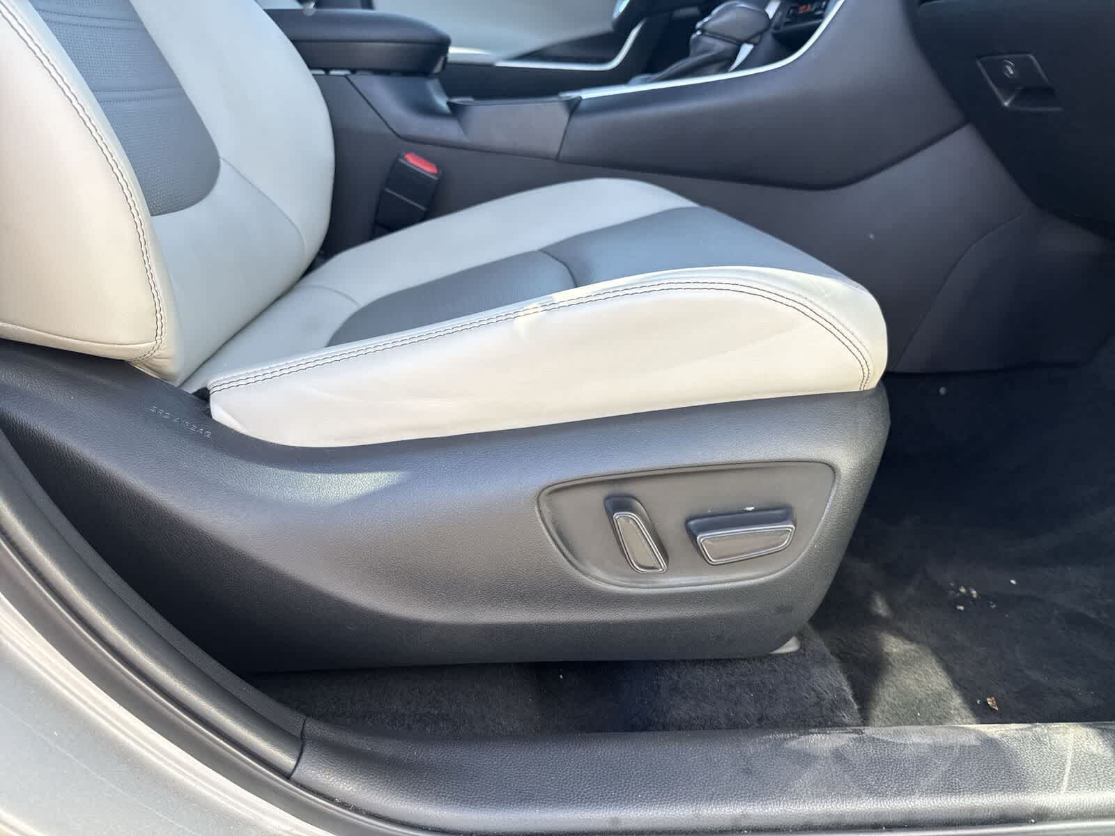 Thumbnail: 2022 Toyota RAV4 - 13