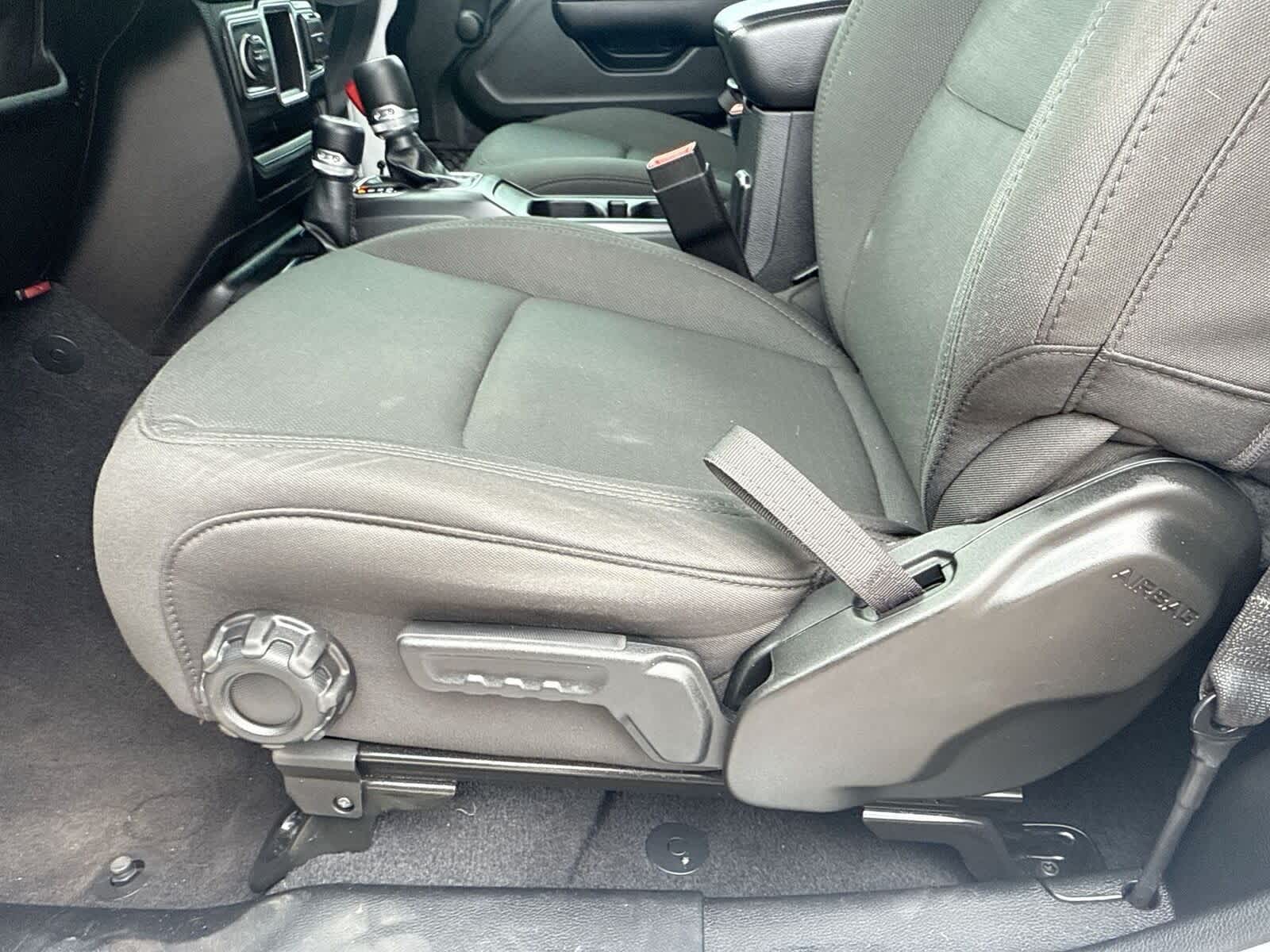 Thumbnail: 2021 Jeep Wrangler - 18