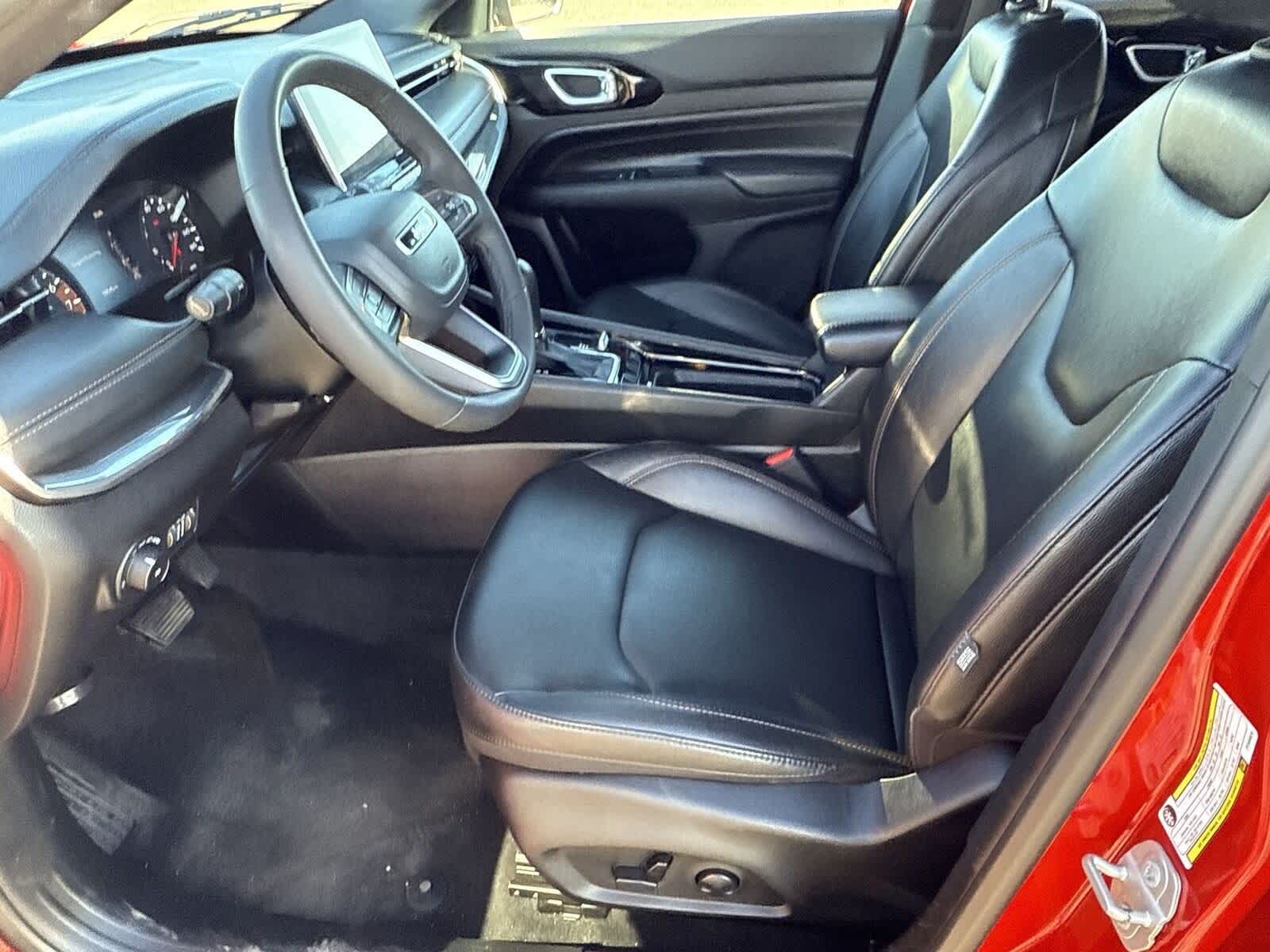 Thumbnail: 2023 Jeep Compass - 17