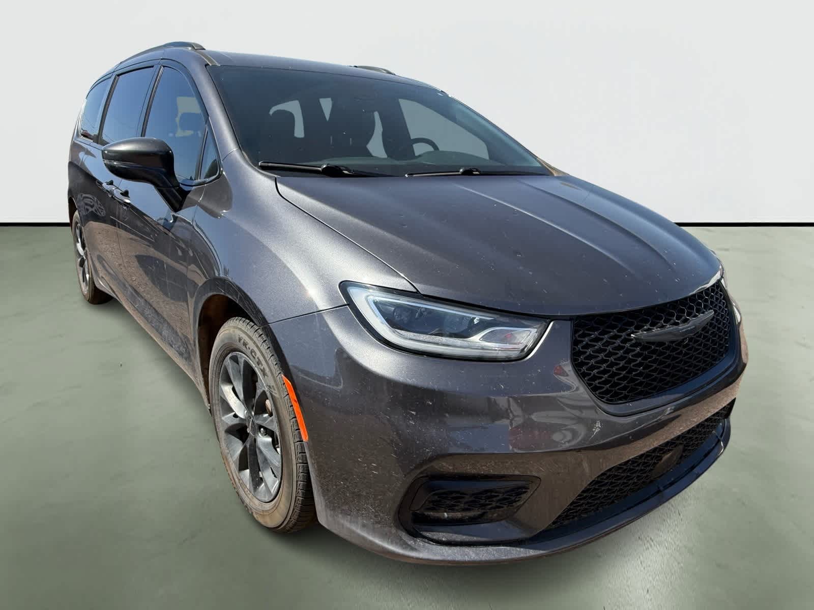 Thumbnail: 2021 Chrysler Pacifica - 5