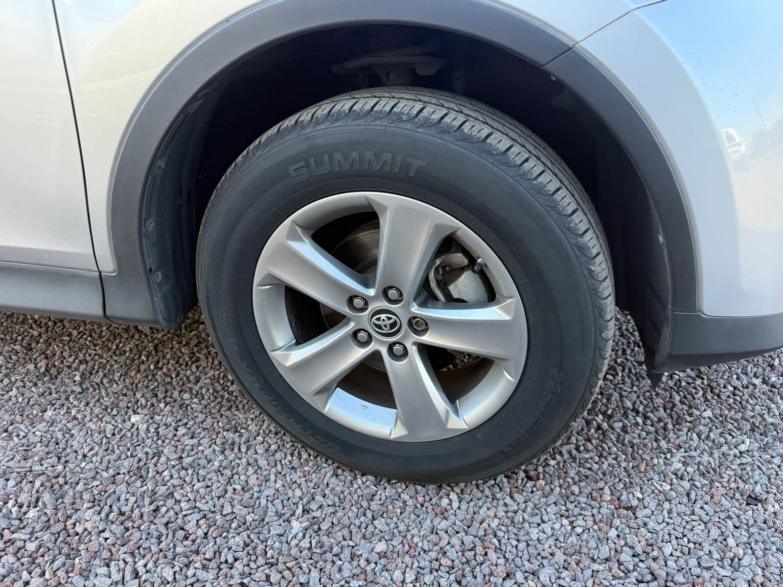 Thumbnail: 2015 Toyota RAV4 - 6