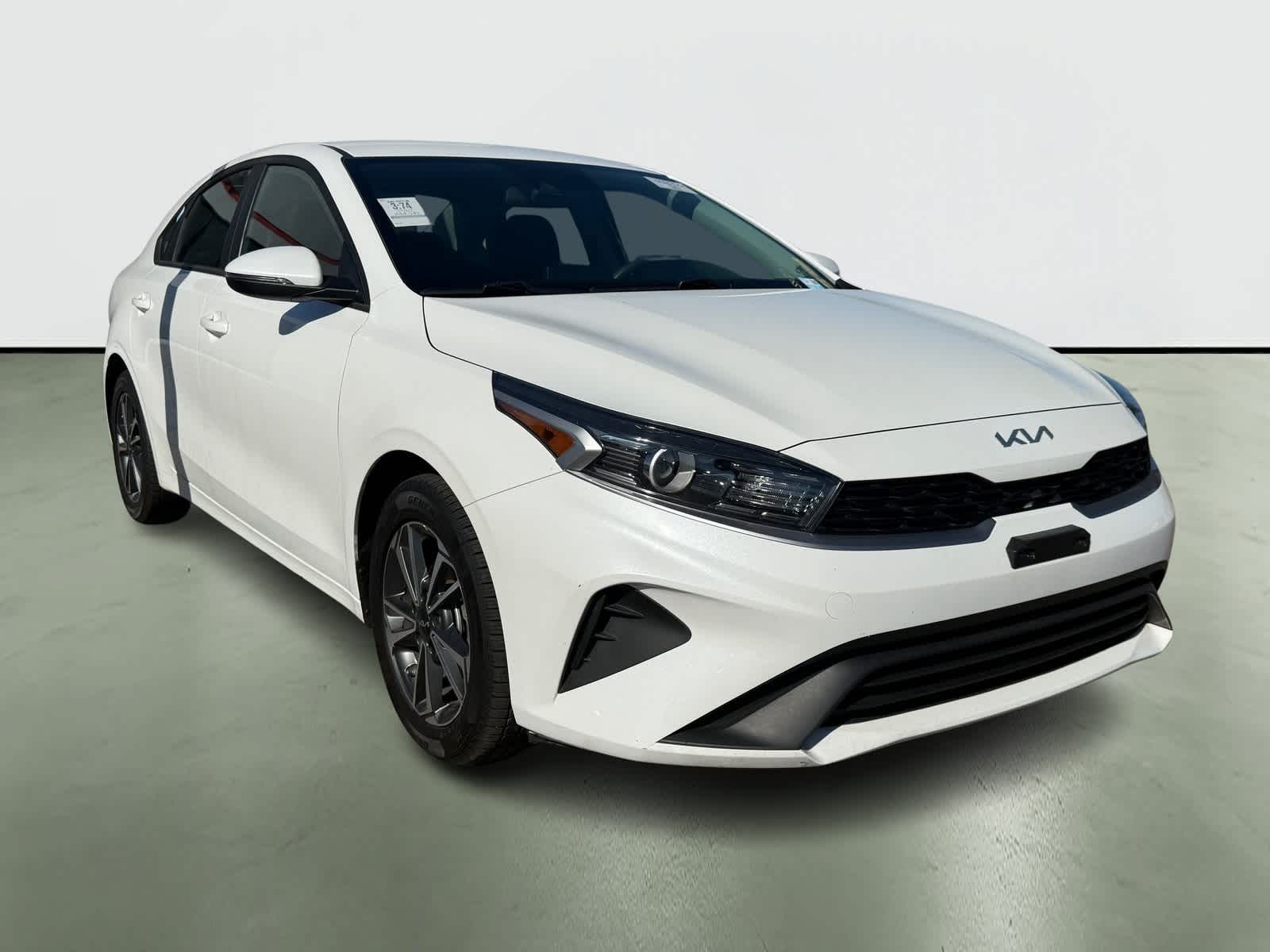 Thumbnail: 2023 Kia Forte - 5