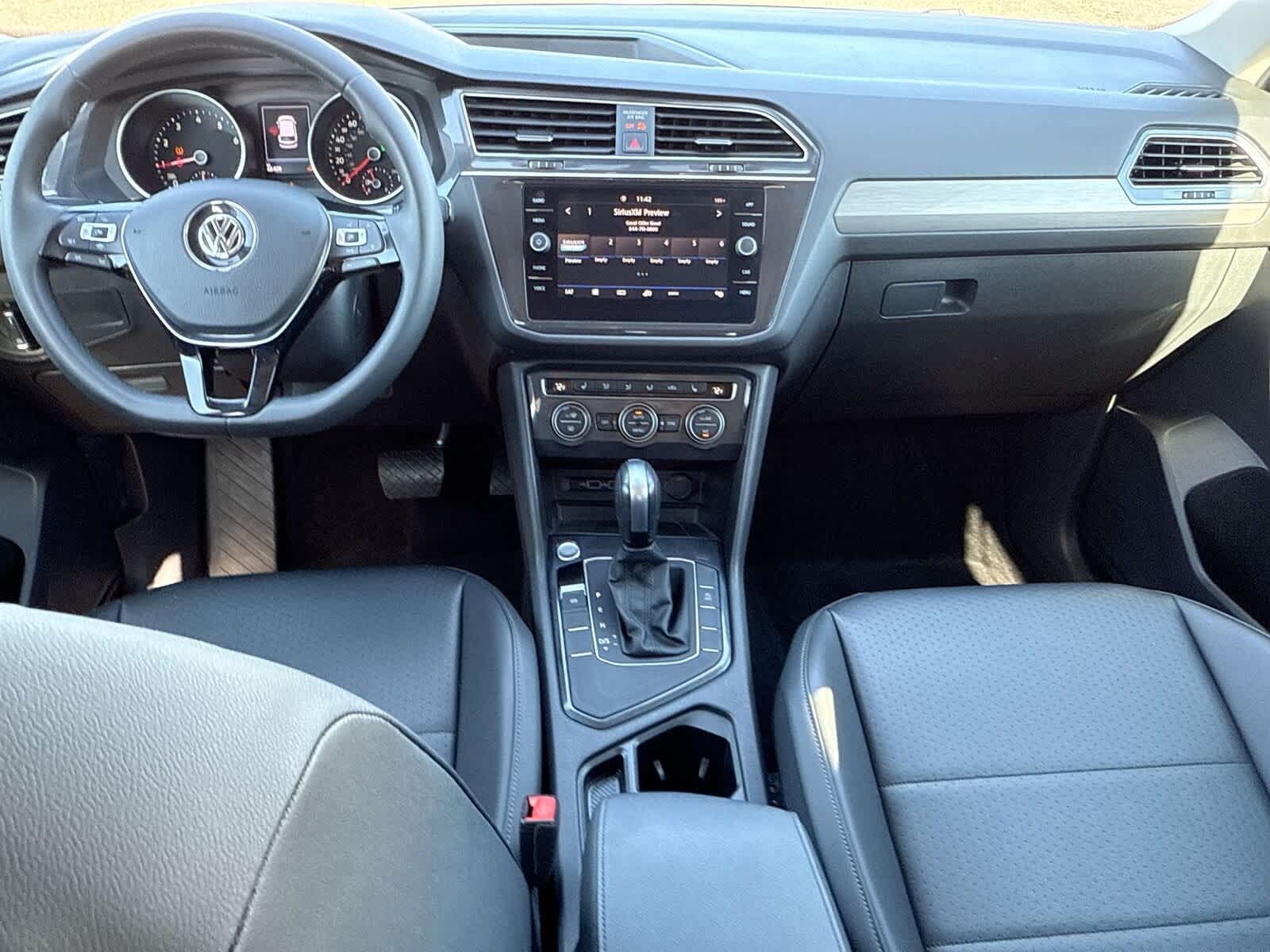 Thumbnail: 2020 Volkswagen Tiguan - 15