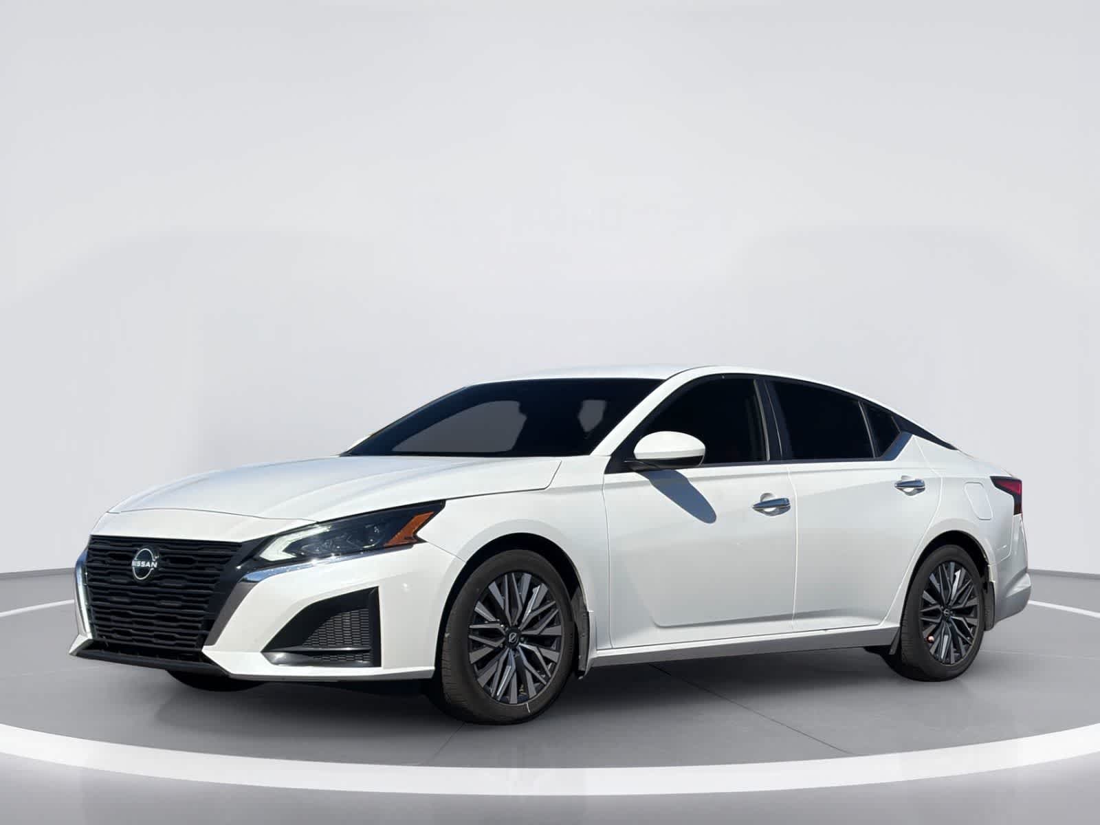 Thumbnail: 2023 Nissan Altima - 2