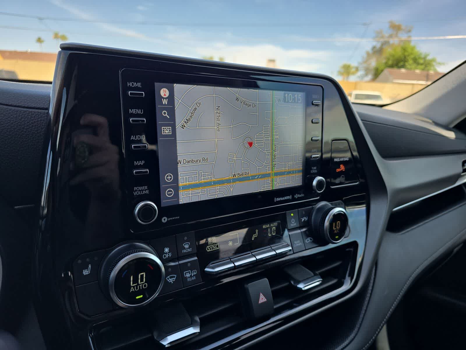 Thumbnail: 2022 Toyota Highlander - 22