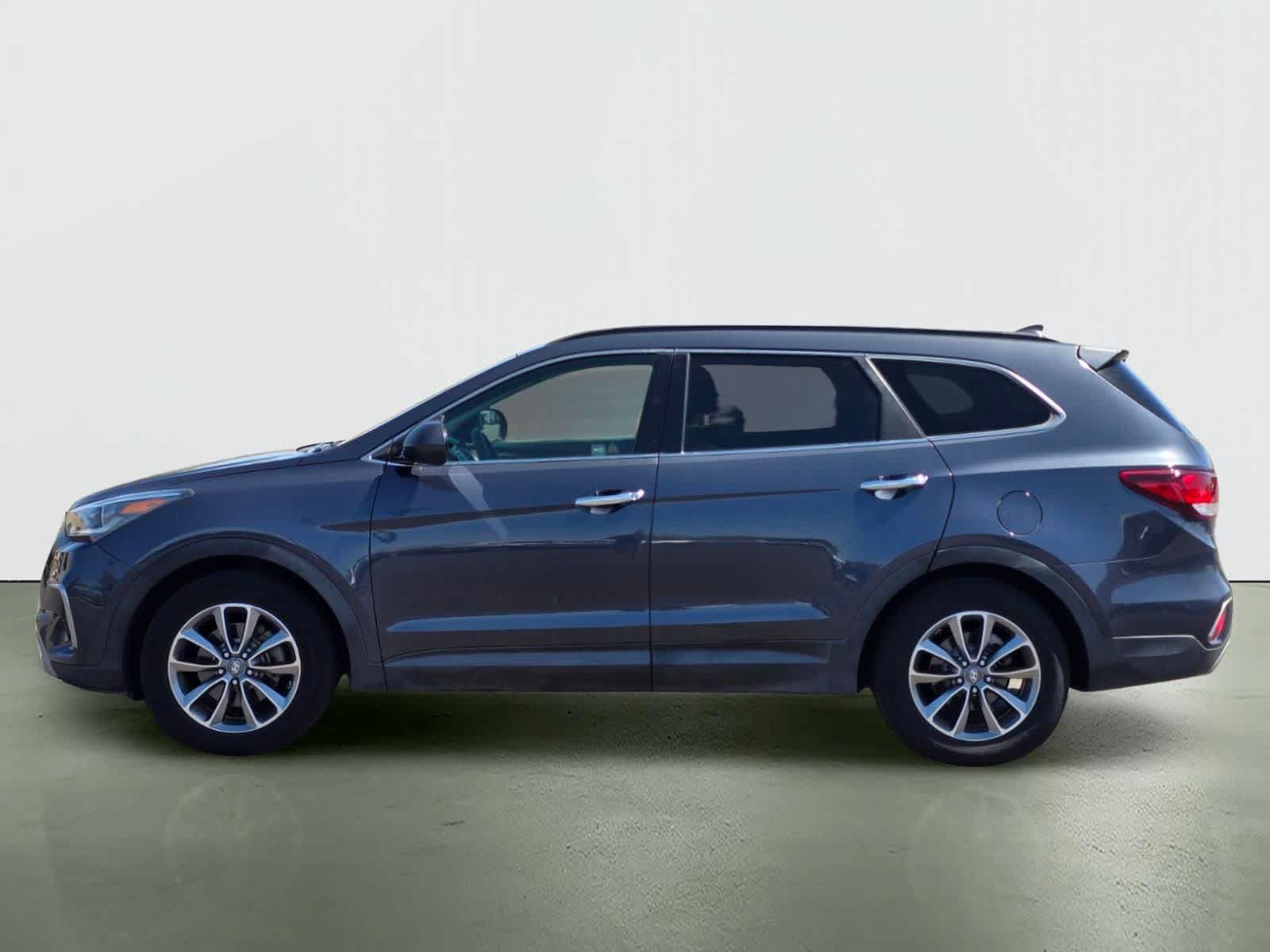 Thumbnail: 2017 Hyundai Santa Fe - 3