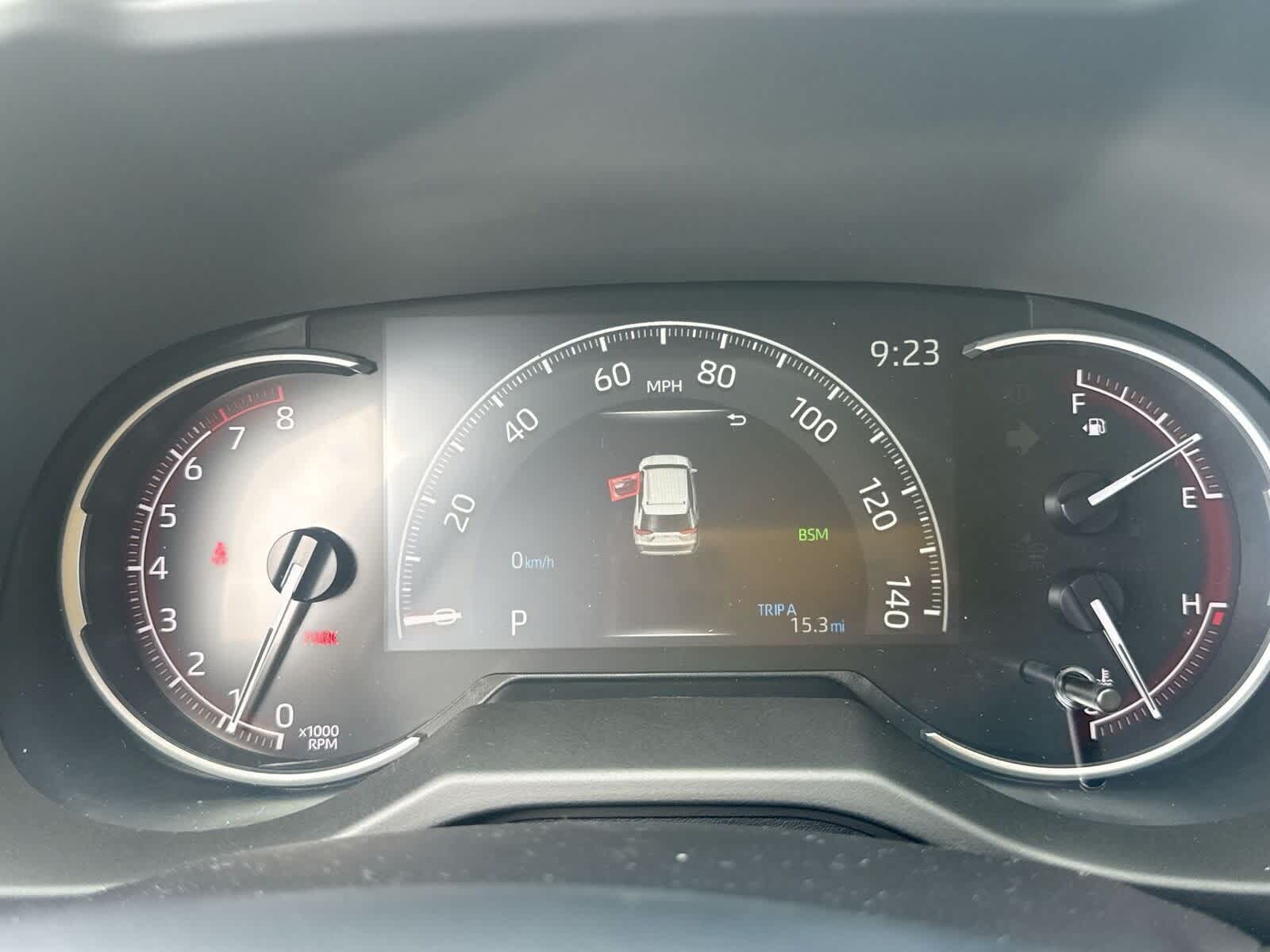 Thumbnail: 2025 Toyota RAV4 - 29