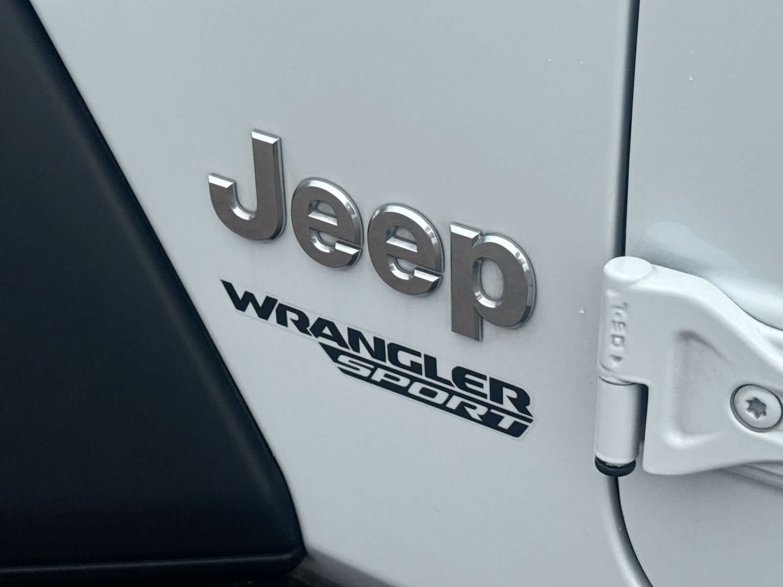 Thumbnail: 2021 Jeep Wrangler - 32