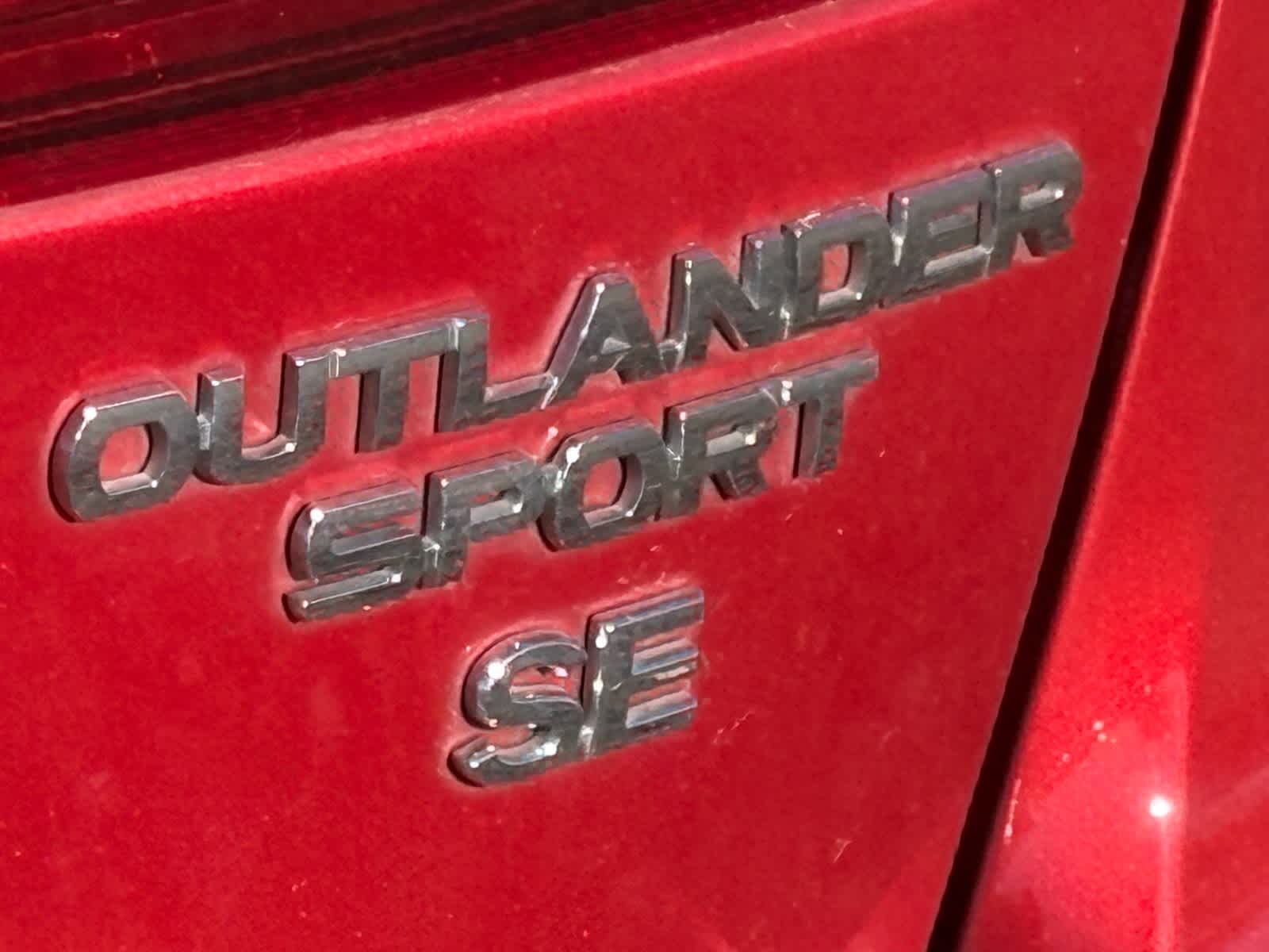 Thumbnail: 2016 Mitsubishi Outlander Sport - 8