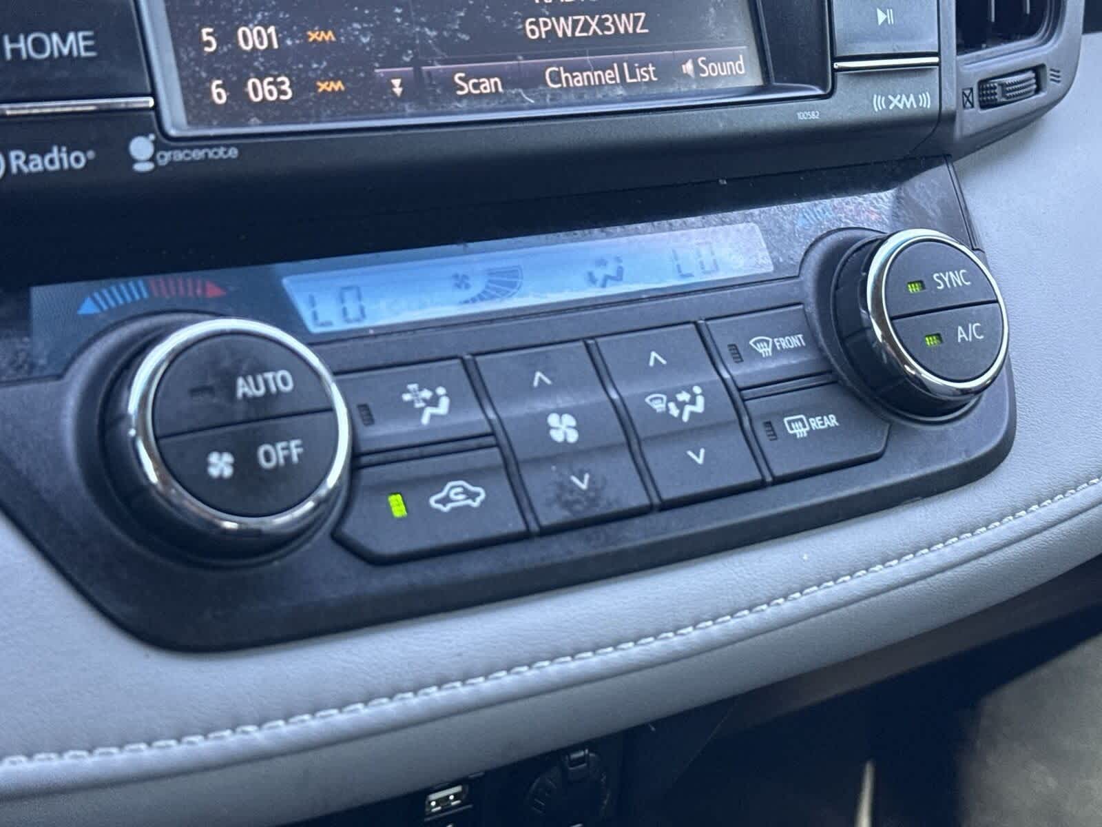 Thumbnail: 2016 Toyota RAV4 - 23