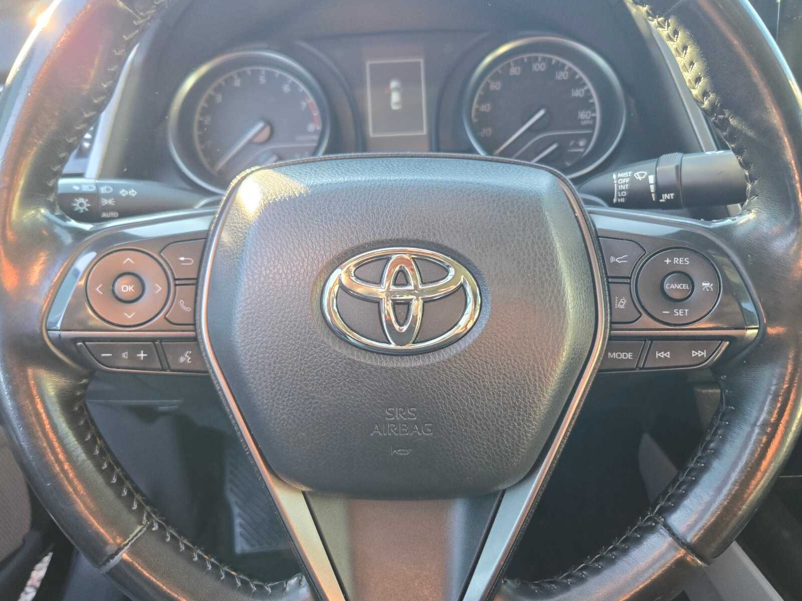 Thumbnail: 2022 Toyota Camry - 14