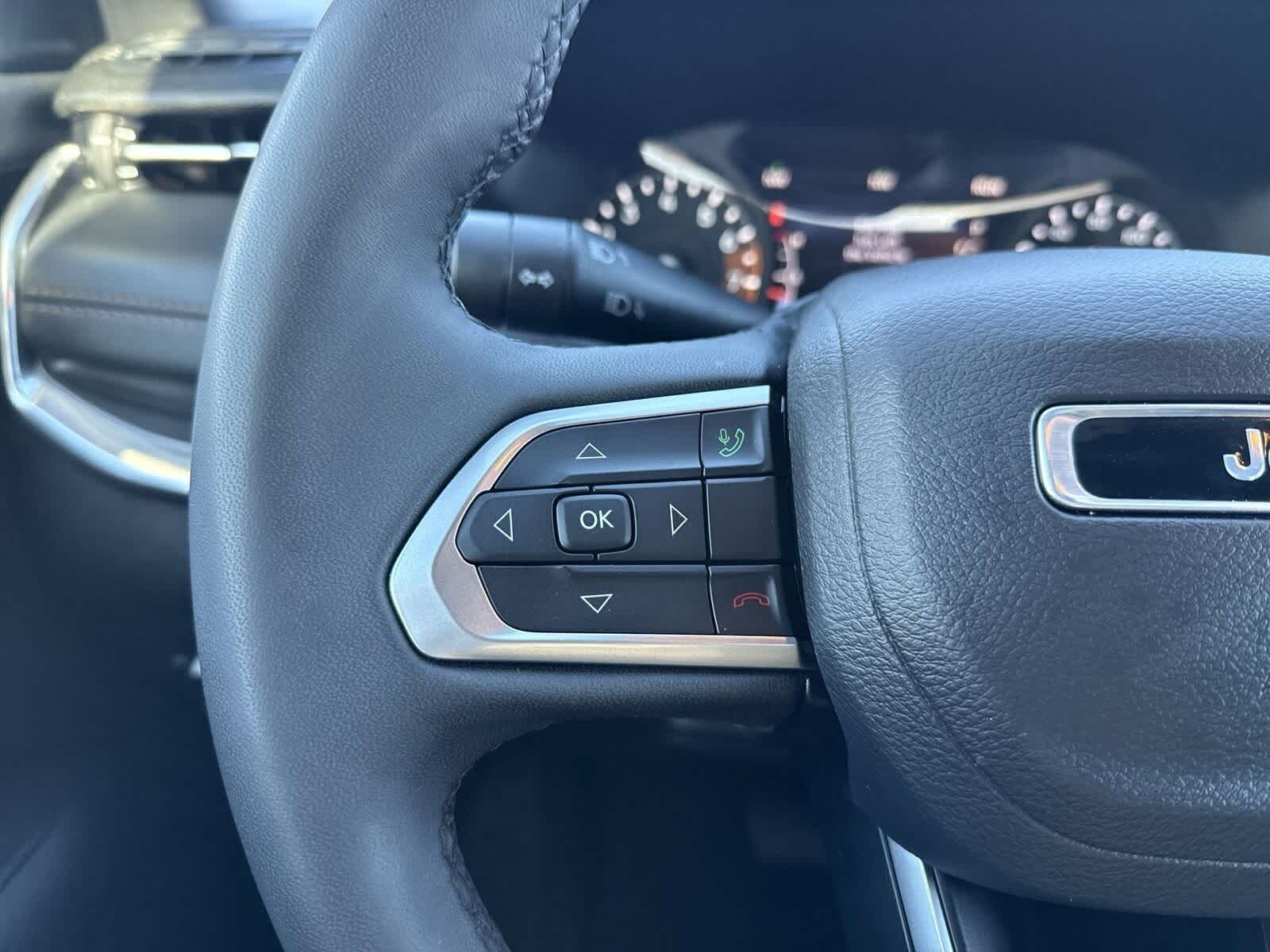 Thumbnail: 2023 Jeep Compass - 28