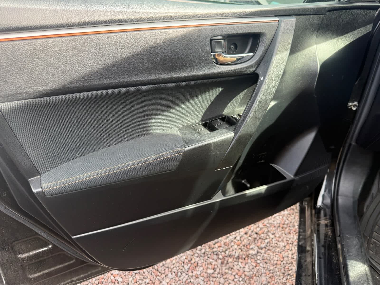 Thumbnail: 2015 Toyota Corolla - 9