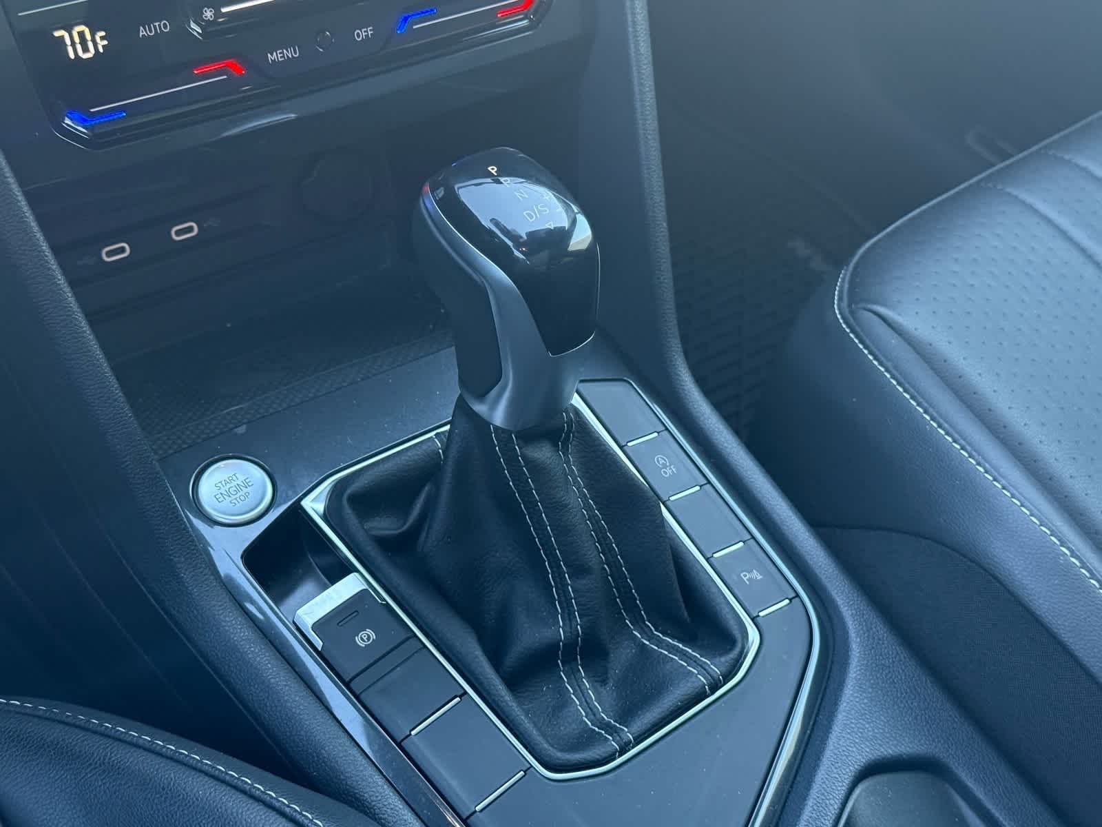 Thumbnail: 2022 Volkswagen Tiguan - 12