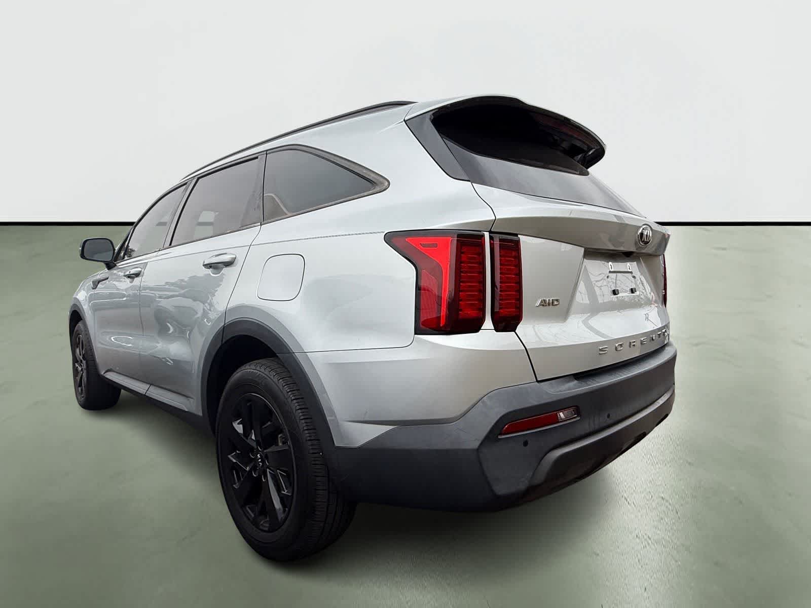 Thumbnail: 2021 Kia Sorento - 4