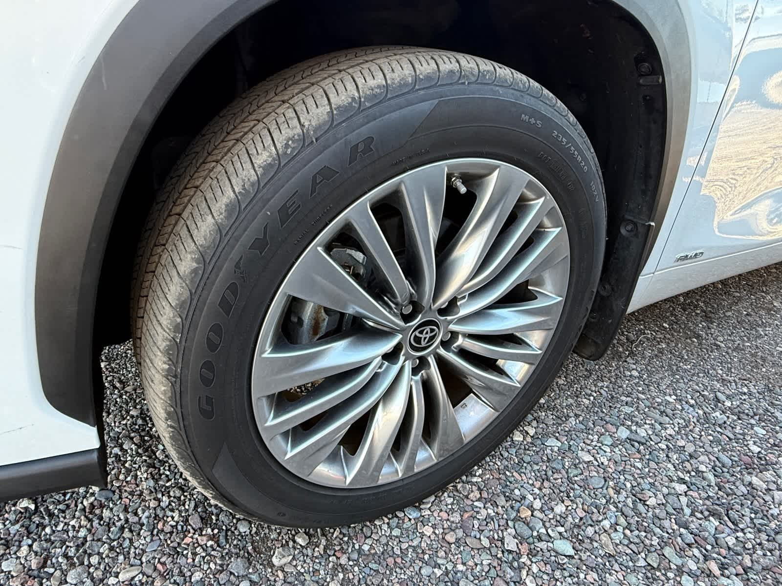 Thumbnail: 2023 Toyota Highlander - 6