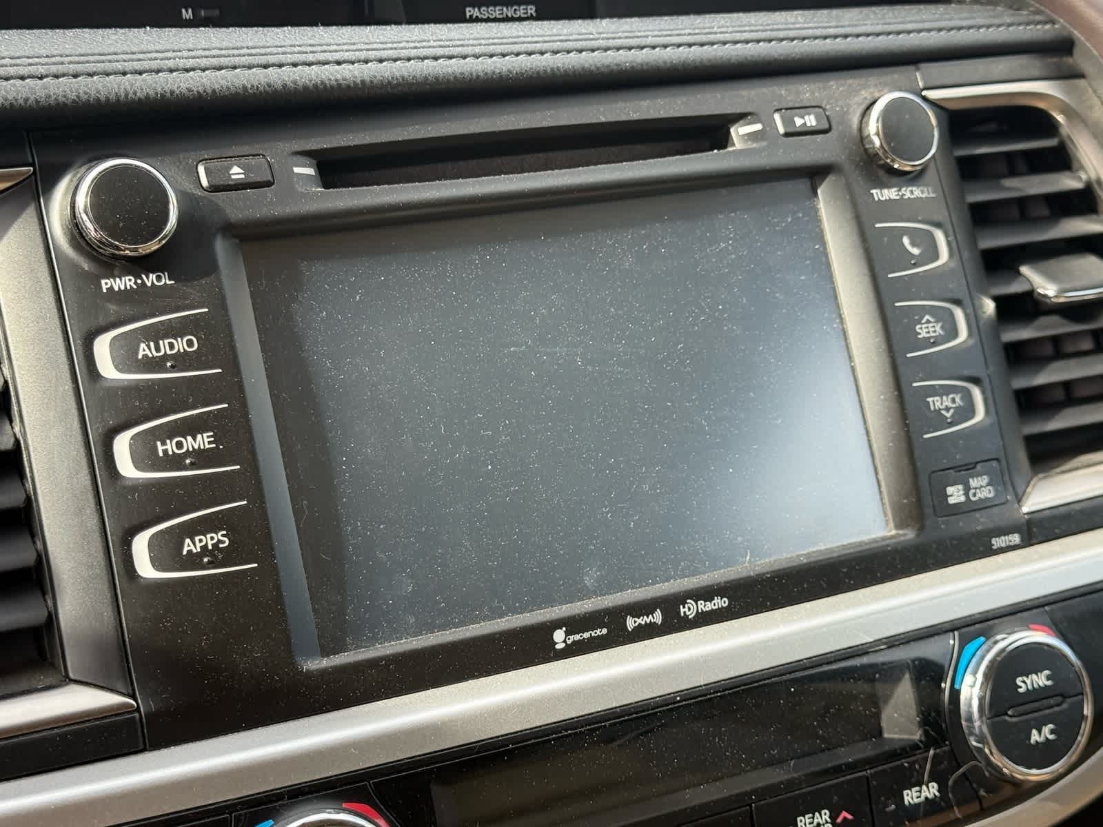 Thumbnail: 2016 Toyota Highlander - 18