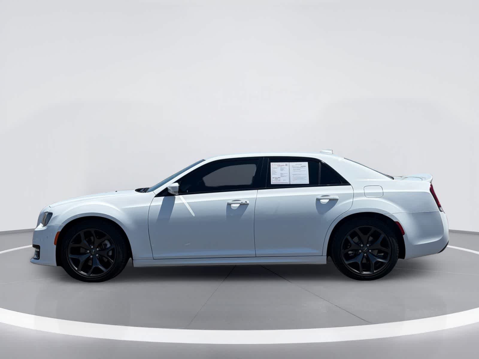 Thumbnail: 2021 Chrysler 300 - 3