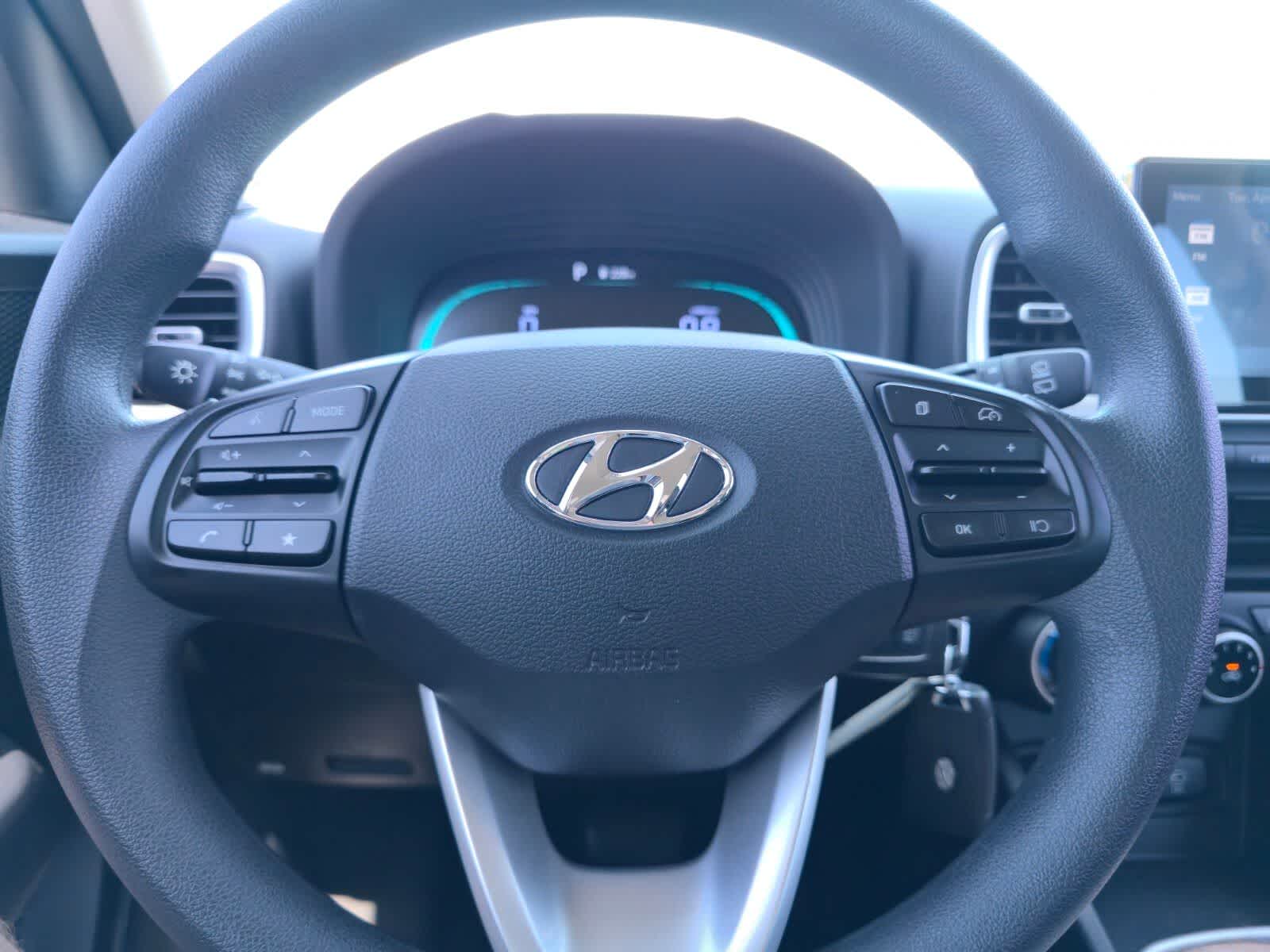 Thumbnail: 2023 Hyundai Venue - 18