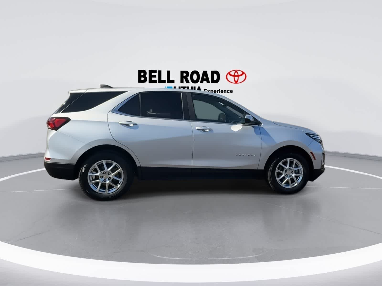 Thumbnail: 2022 Chevrolet Equinox - 9