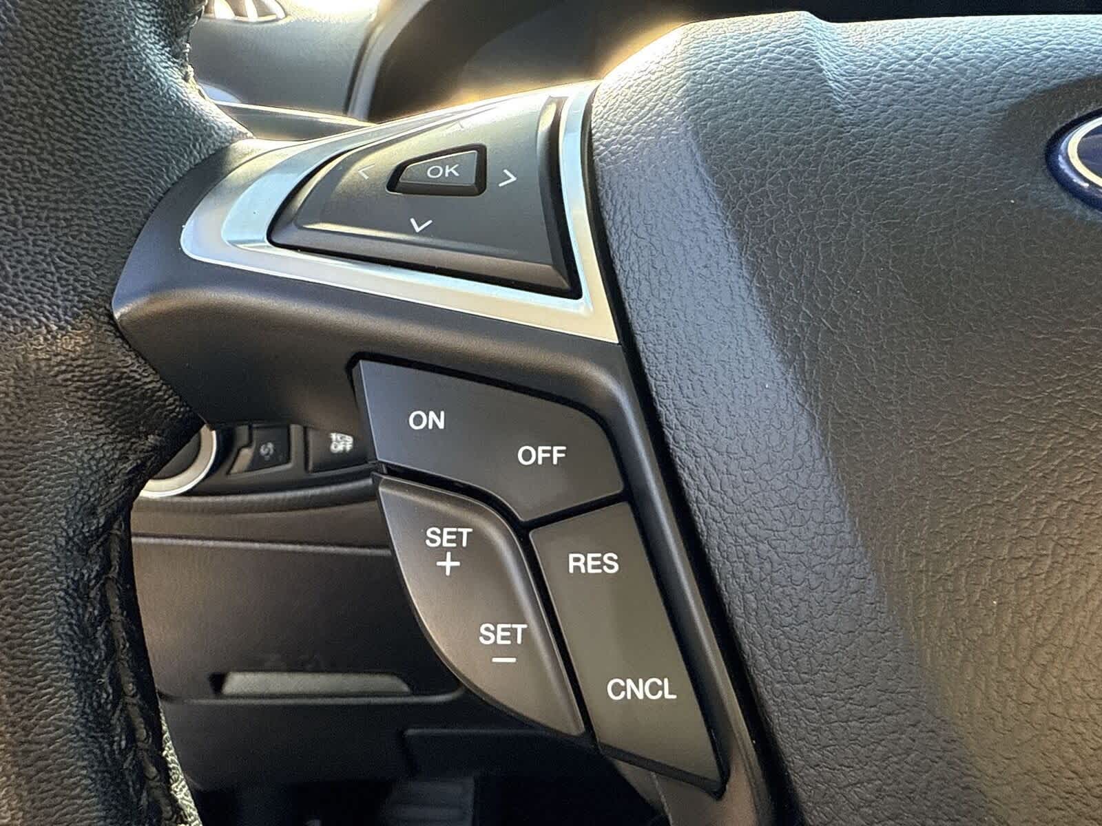 Thumbnail: 2022 Ford Edge - 28