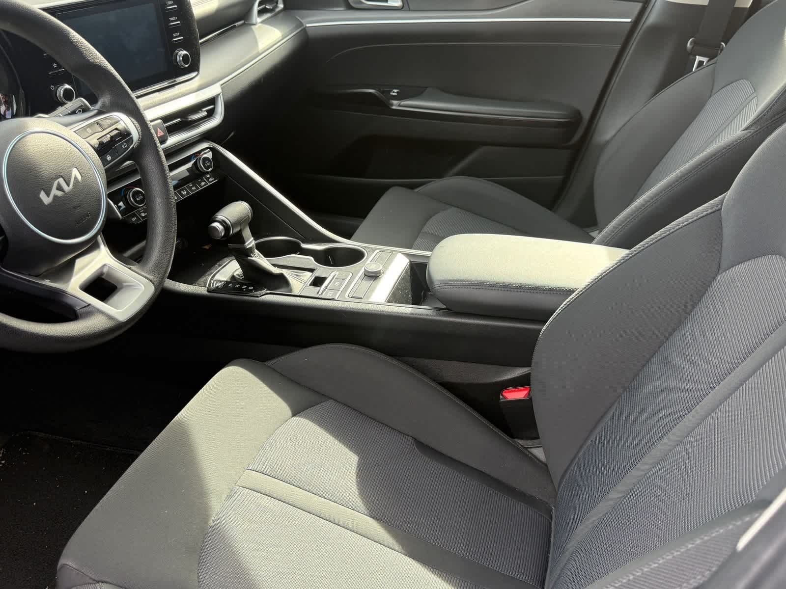 Thumbnail: 2023 Kia K5 - 16